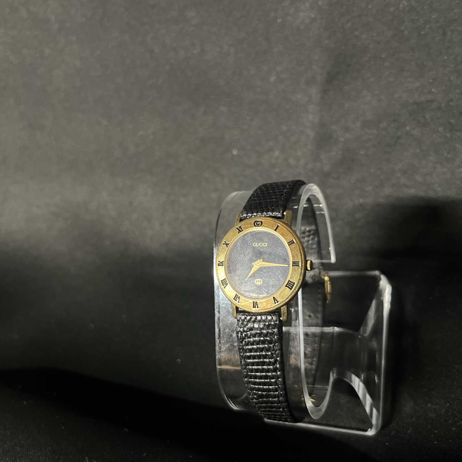 Vintage Gucci 3000 L Women’s Wristwatch with A Gold-plated Case Swiss Made W/Box