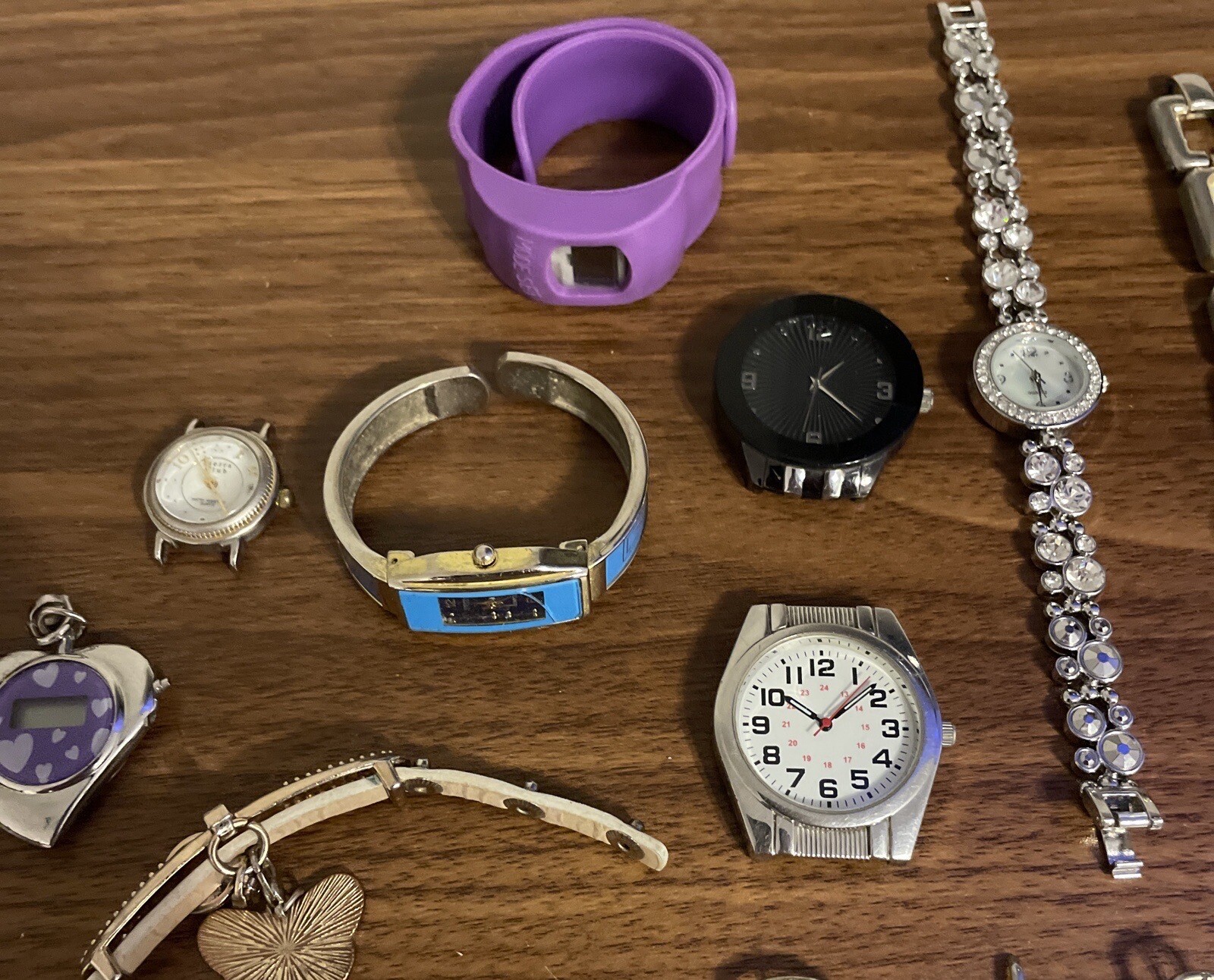 Lot Of 22 Vintage/ Modern Men’s & Women’s Watches SEE DESCRIPTION