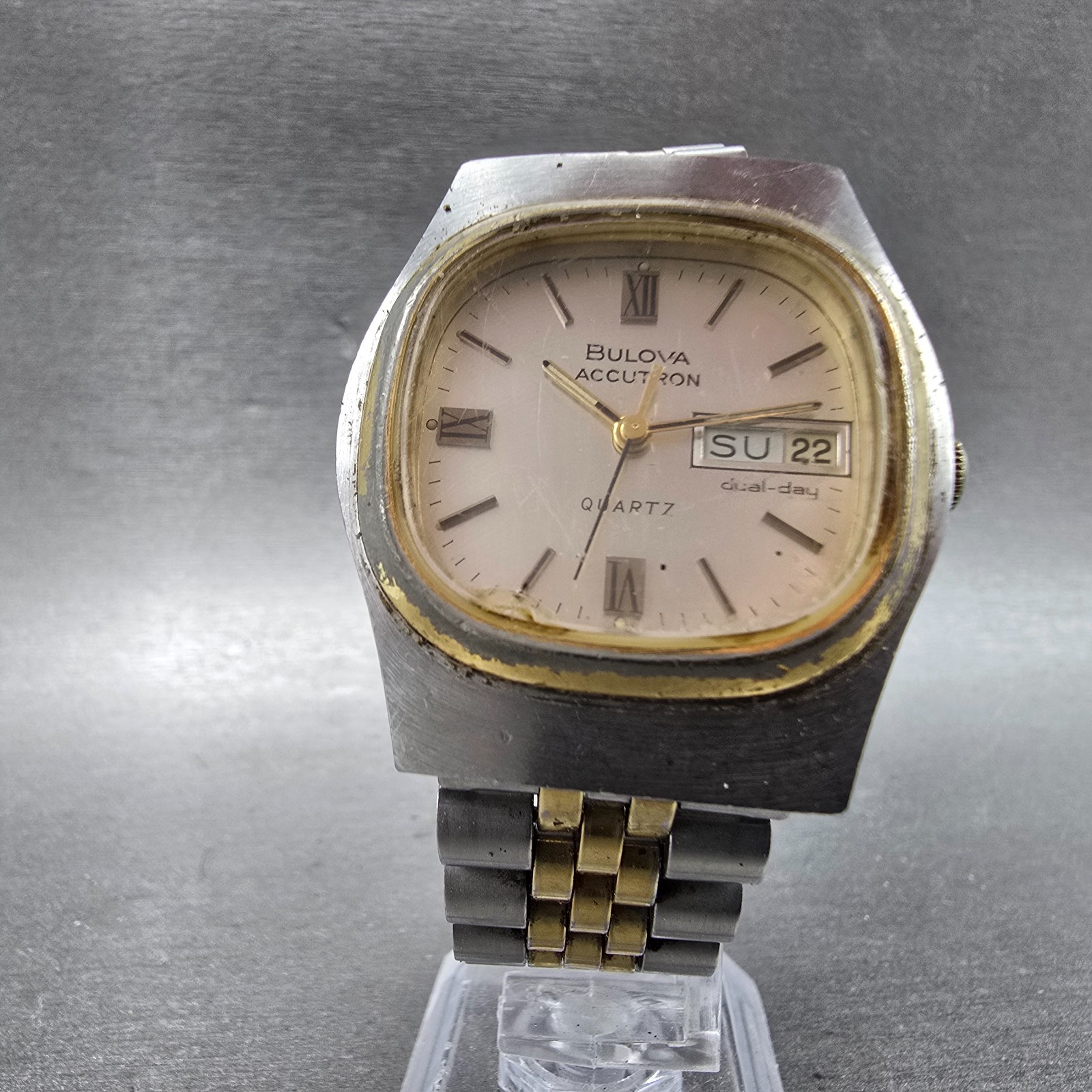 Bulova Accutron Watch Men 35mm Silver Dial Two Tone Daydate Round New Battery