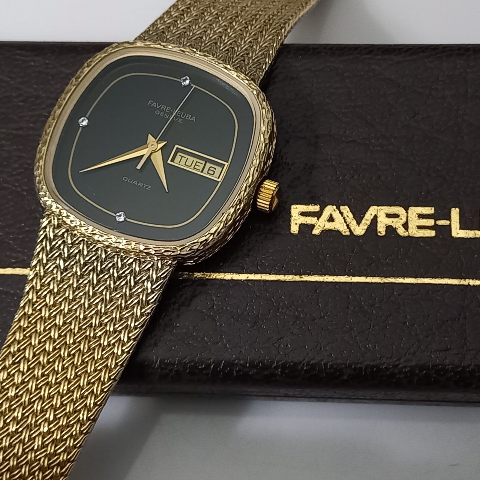 Elegant 1980’s Favre Leuba Quartz Gents Luxury Watch + Integrated Bracelet Dress