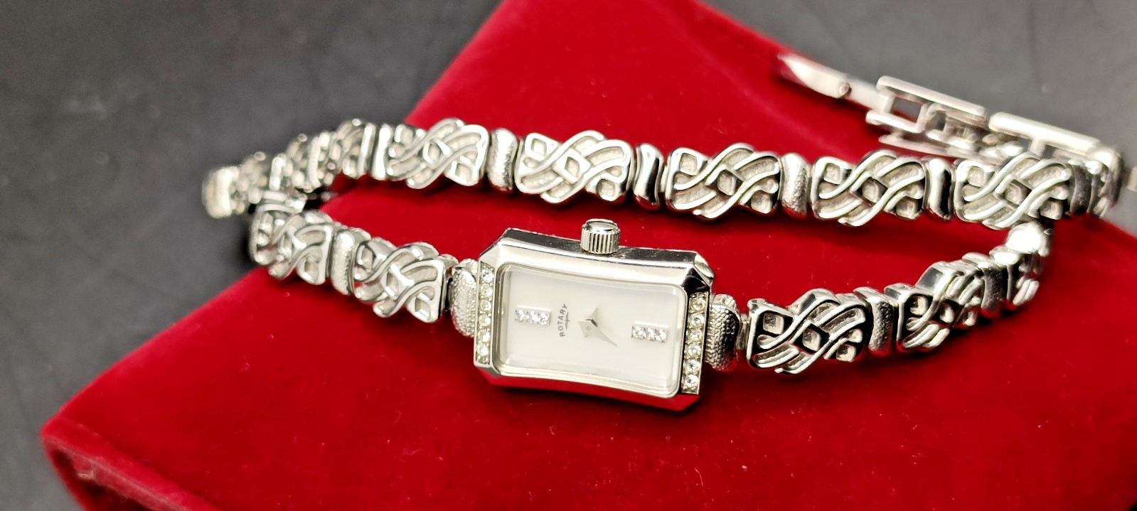 ROTARY Ladies Dainty Stainless Steel Dress Watch & Bracelet Set VGC/Working