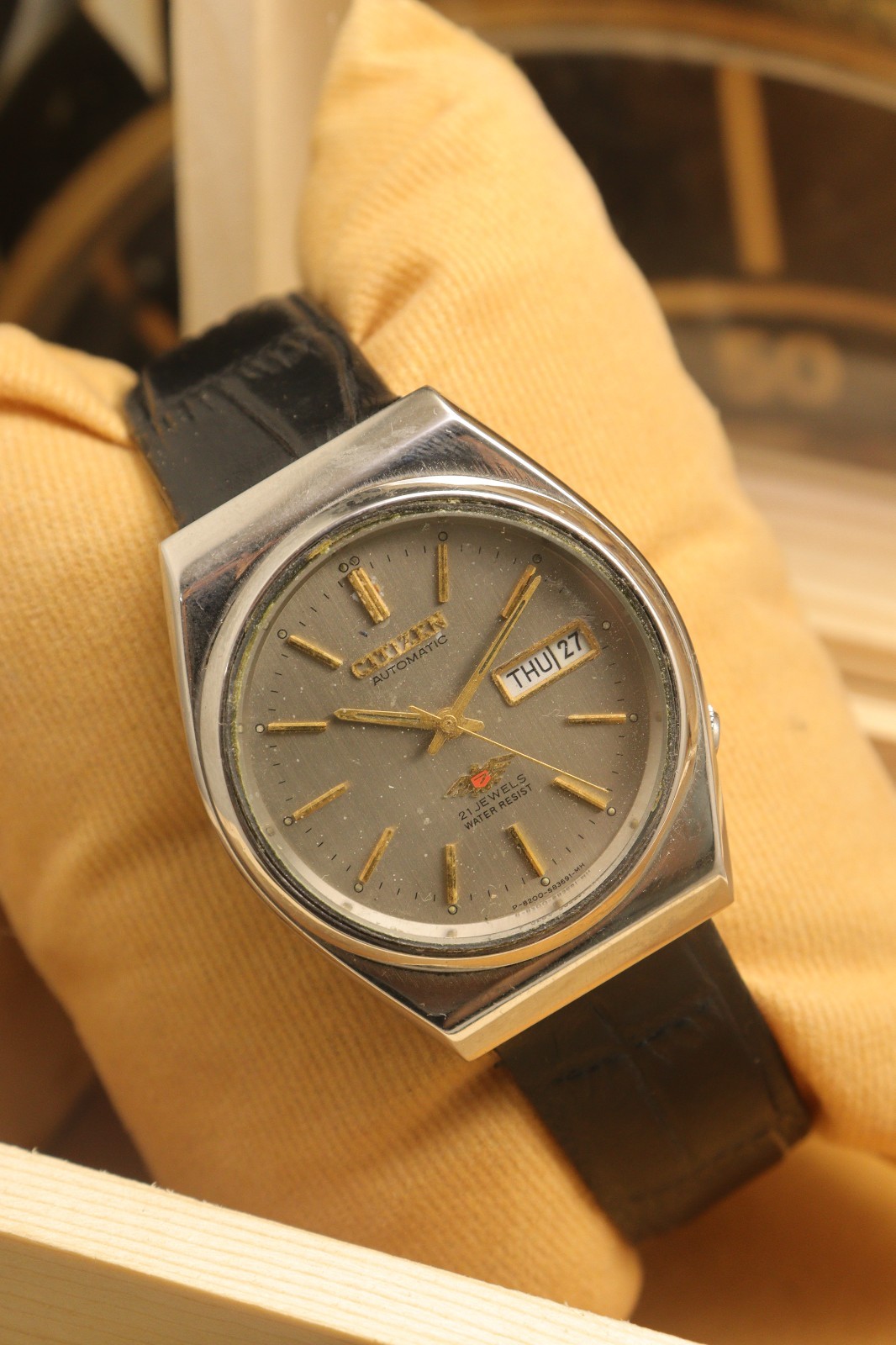 Vintage Citizen Automatic Gray Dial Wrist Watch For Men’s Japan Movement 8200.
