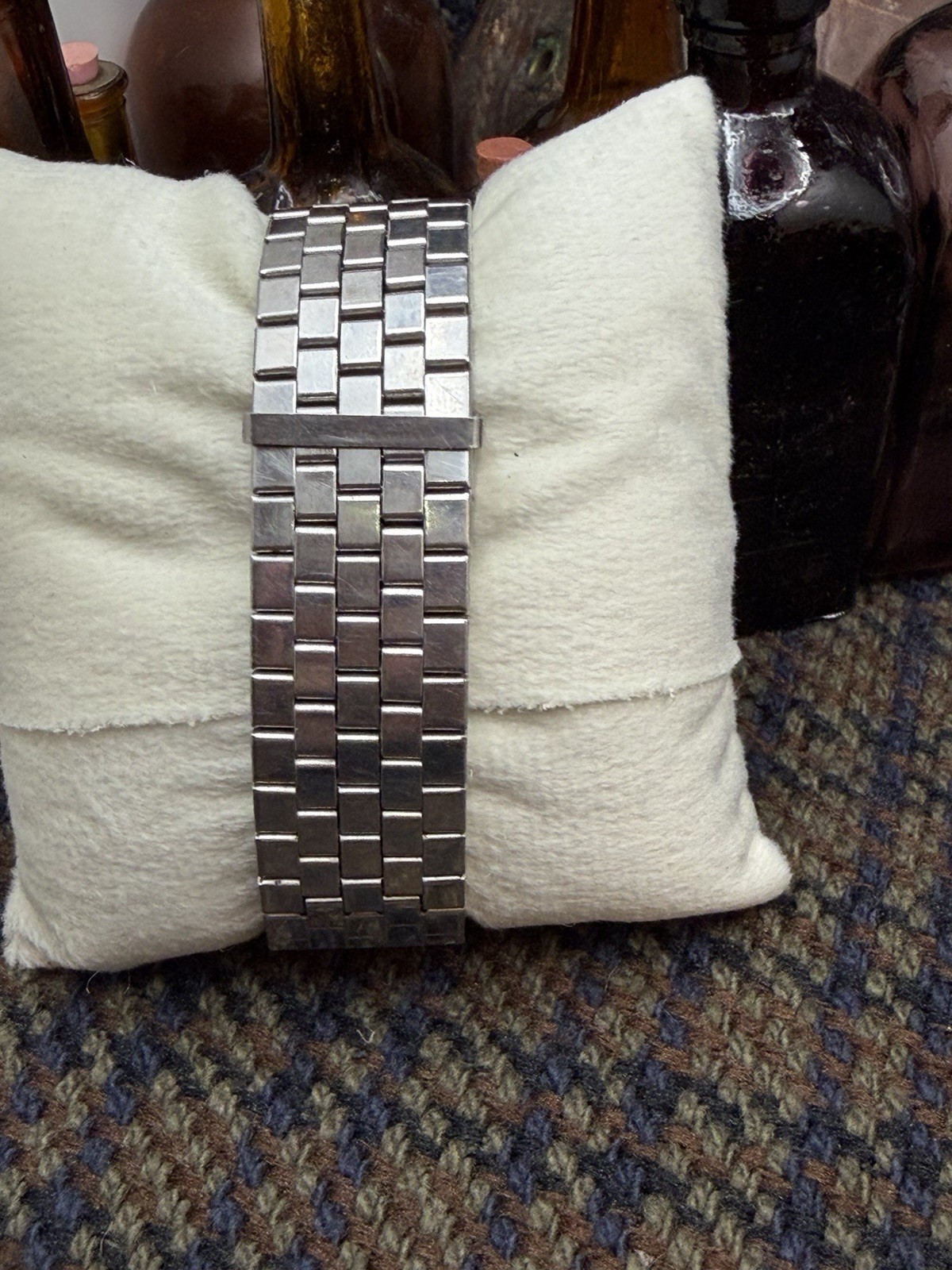 Vintage 1979 Timex Electric Watch, 47519-26079, A Cell, English Dial, Running!