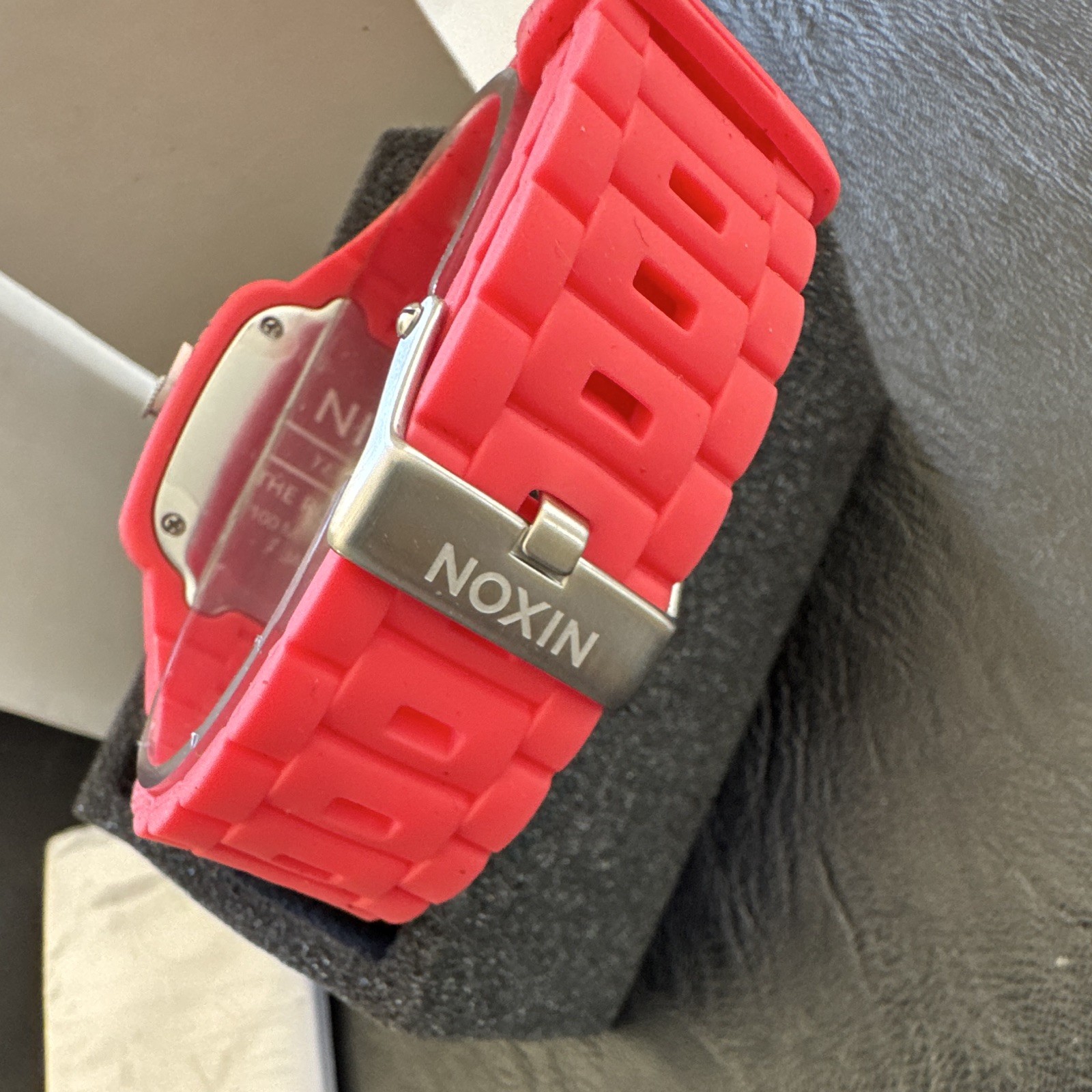 Nixon The Rubber Player Red Analog Quartz Watch Red Rubber Strap 100m Box Manual