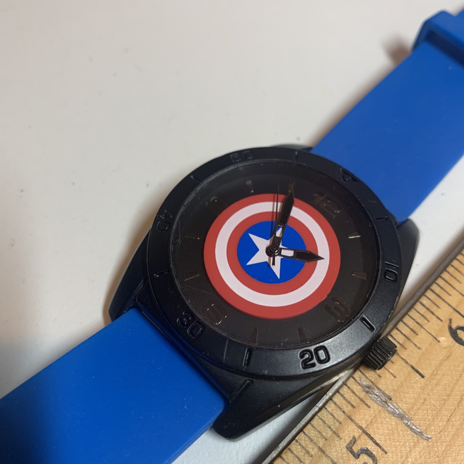 Men’s Marvel Comics CAPTAIN AMERICA Red/White/Blue Shield Watch, Black Case