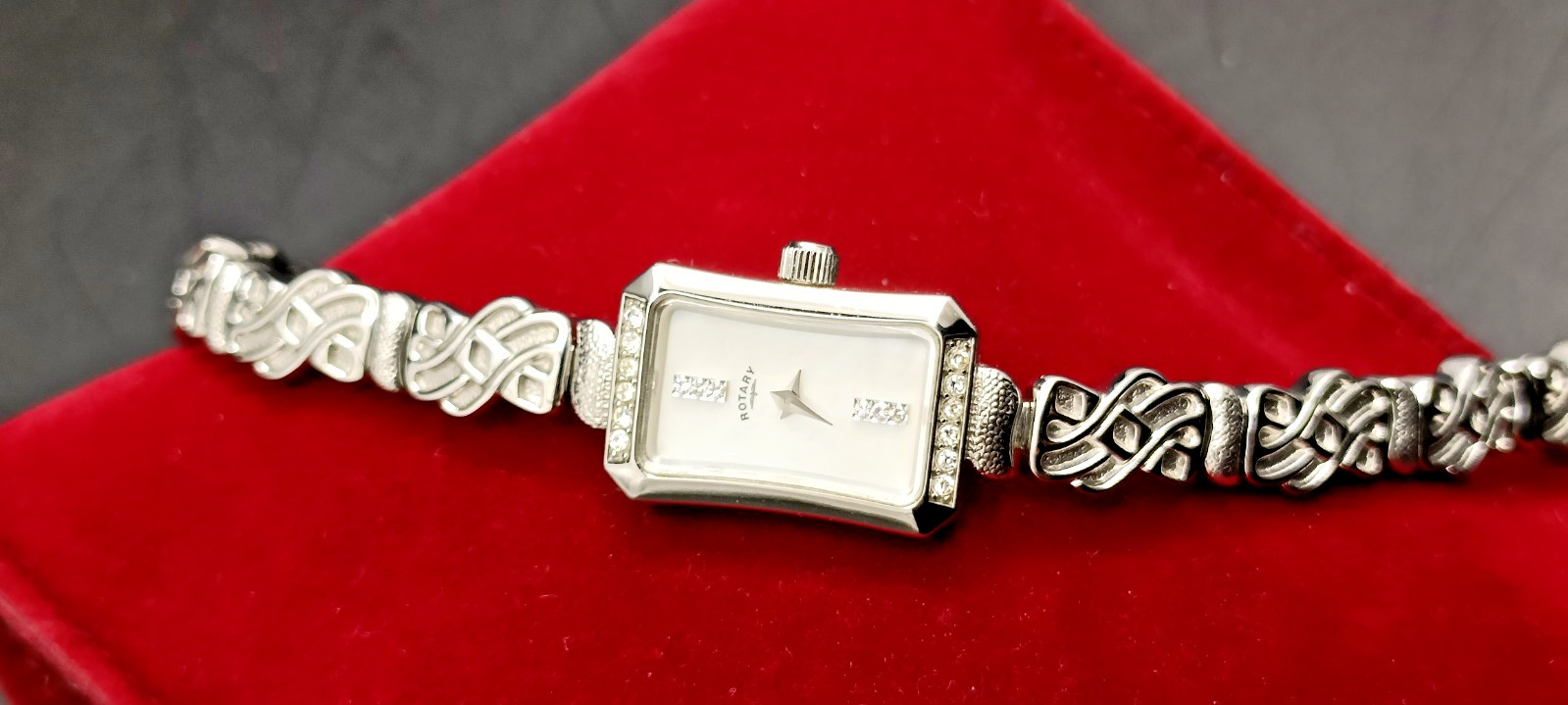 ROTARY Ladies Dainty Stainless Steel Dress Watch & Bracelet Set VGC/Working