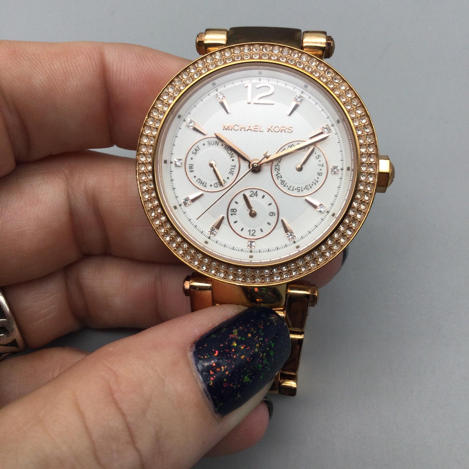 Michael Kors Parker Womens Watch 33mm Crystals Rose Gold Tone New Battery 6″
