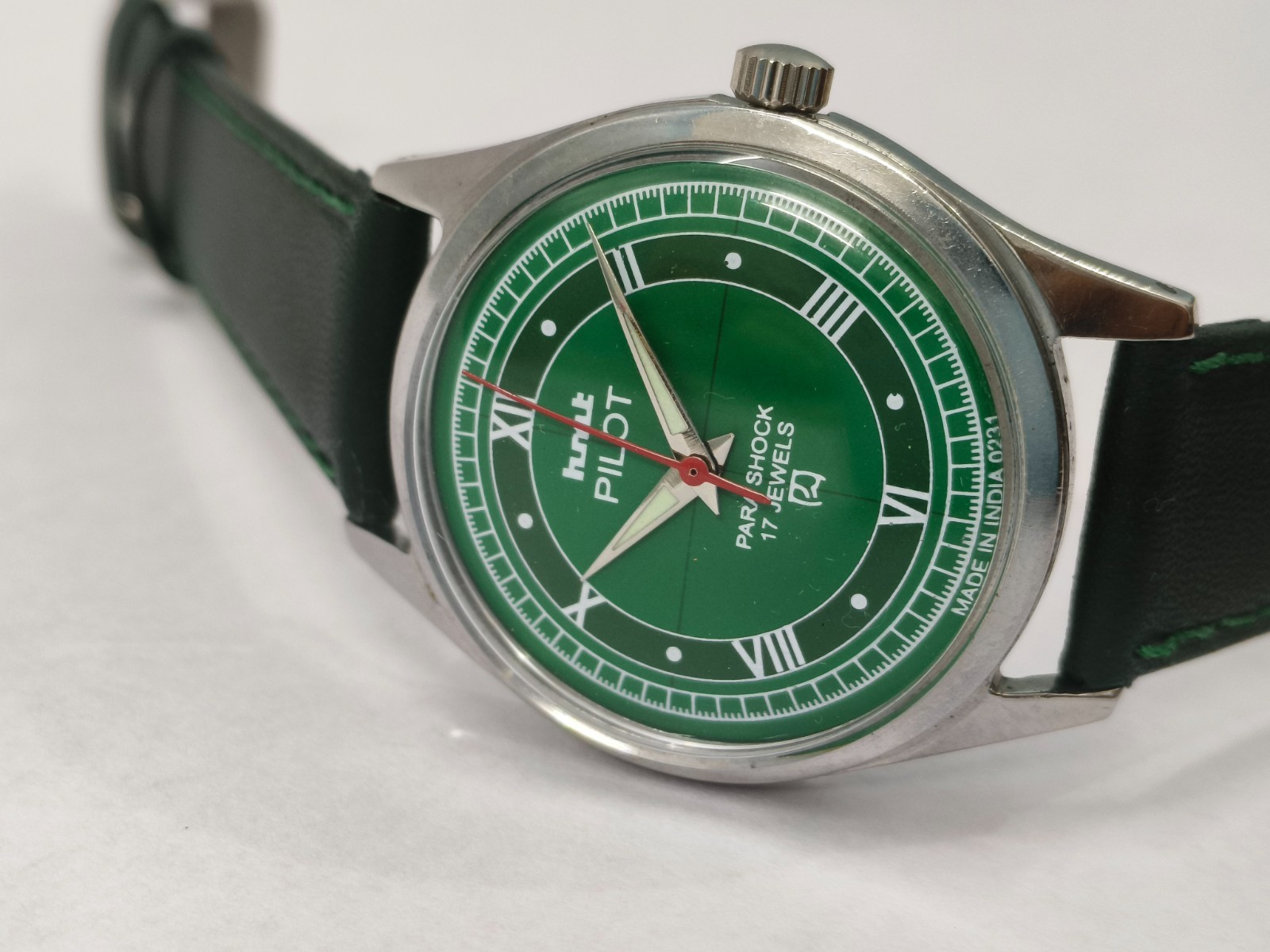 Vintage HMT Pilot Green 17 Jewels Mechanical Hand Winding Men’s Wrist Watch