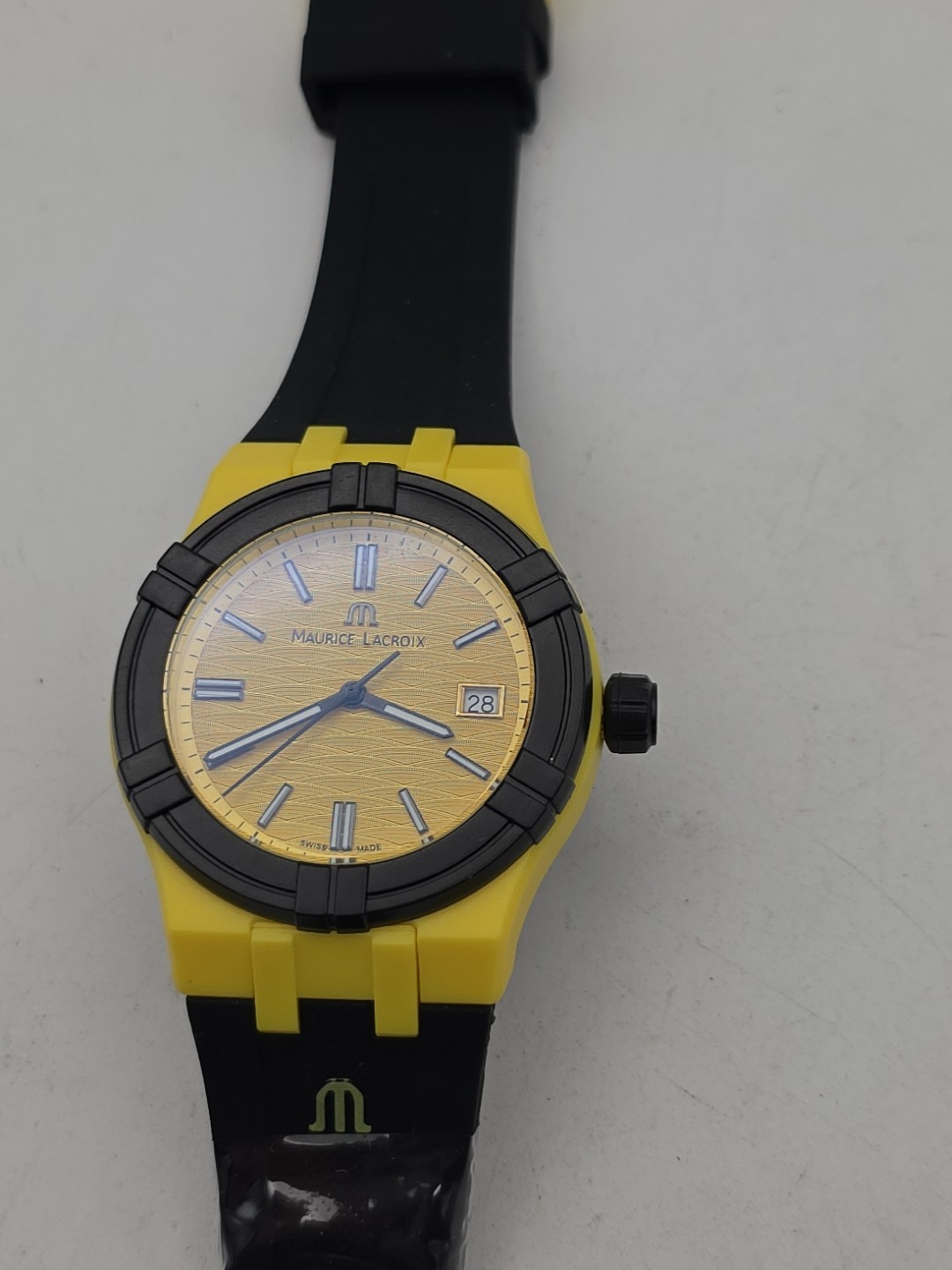Brand New Maurice Lacroix Mens Aikon Watch Tide Yellow AI2008