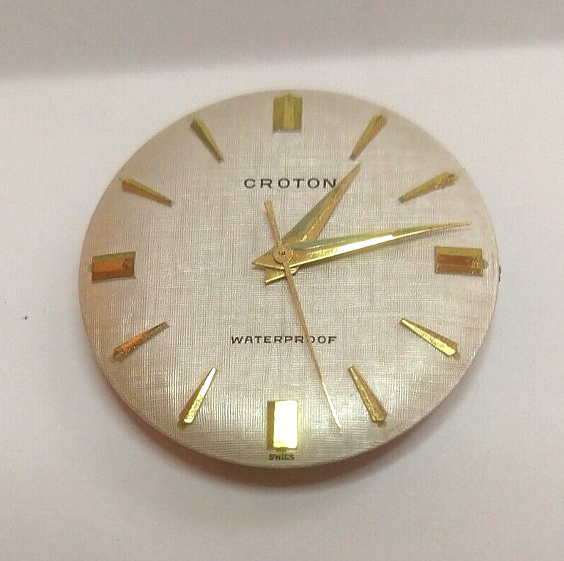 Vintage 33.15mm CROTON 17 Jewel Watch A3RN ST 1686 Movement Linen Dial RUNS WELL