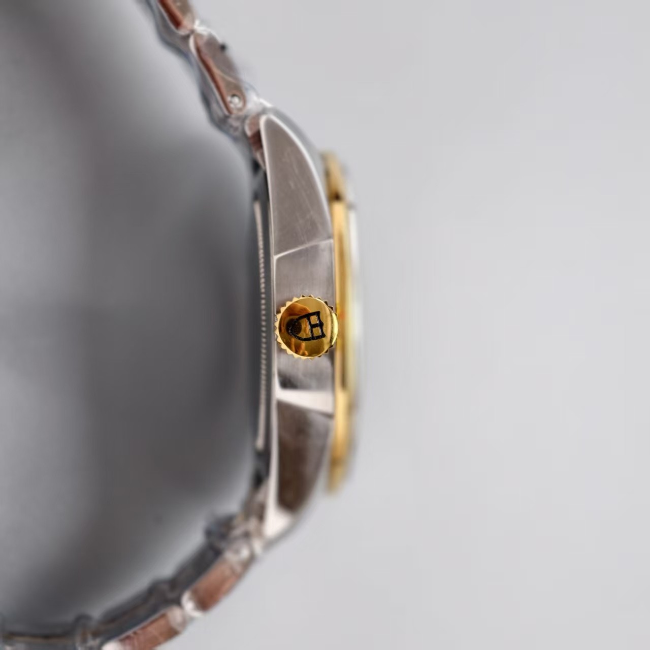 Tudor Gilding Linen Dial Glamour M56003-0003 Men’s Watch Automatic 39mm Date