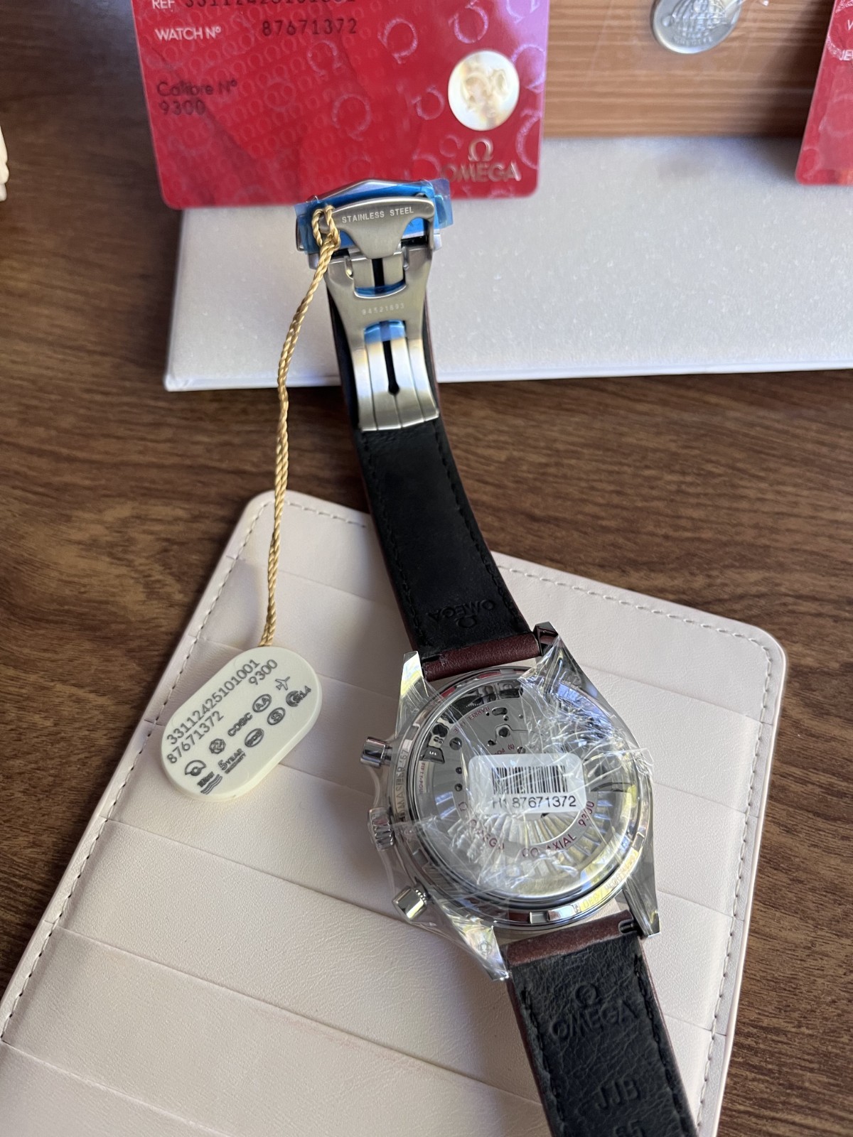 Speedmaster ’57, steel on leather strap 41.5 mm, Co-Axial calibre 9300