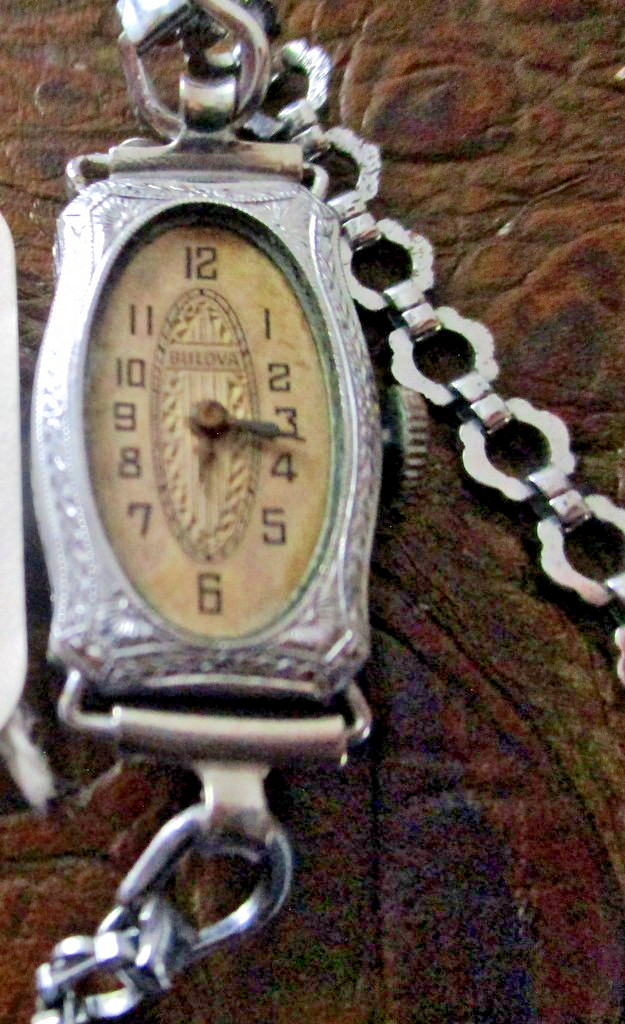 Vintage 1920s Bulova Art Deco Ladies Watch 14K GF Filigree Engraved 15 J, runs