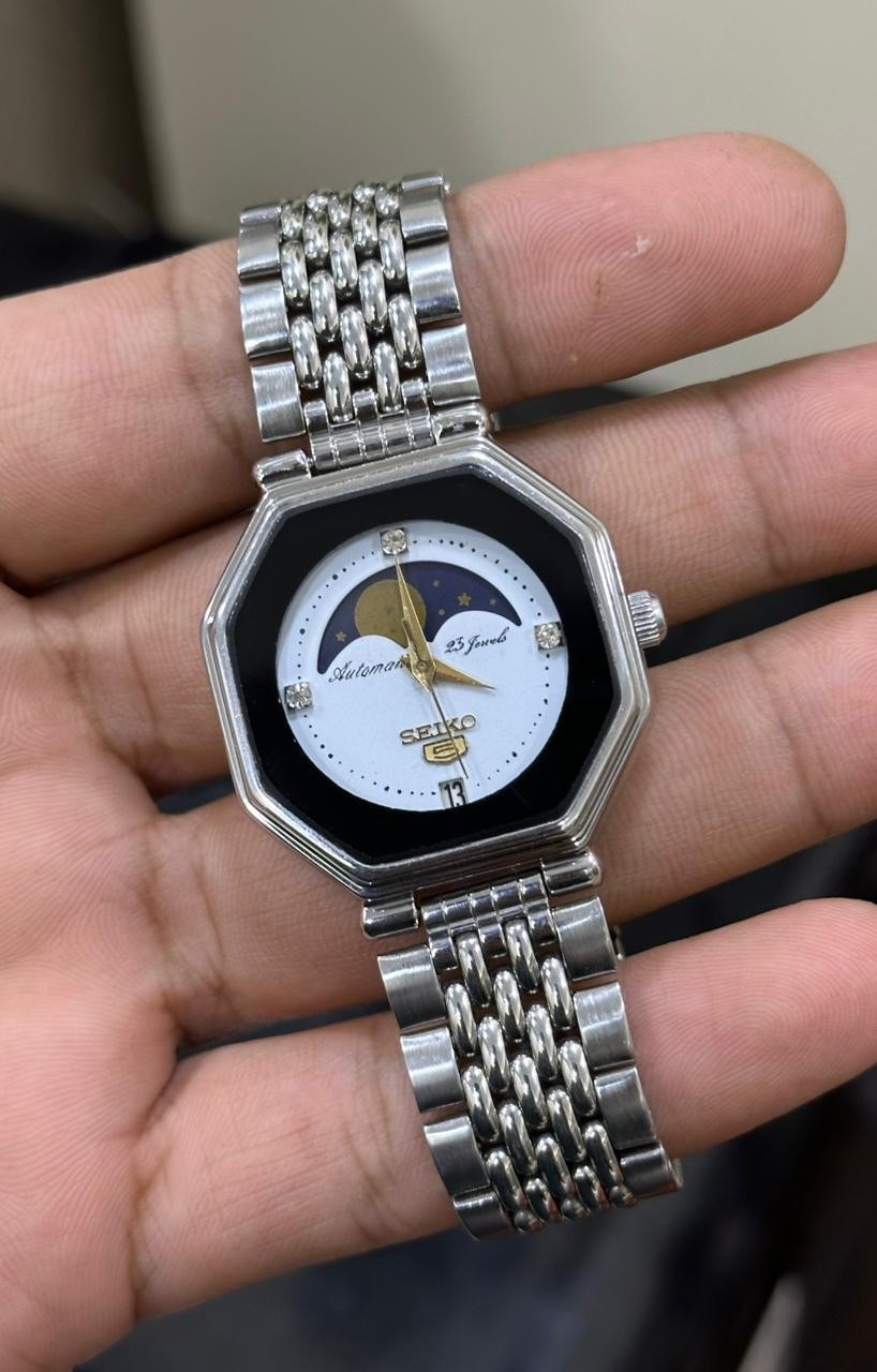 Rare Seiko 5 Moon Phase Automatic 23 Jewels Repainted Dial Japan Made For mens