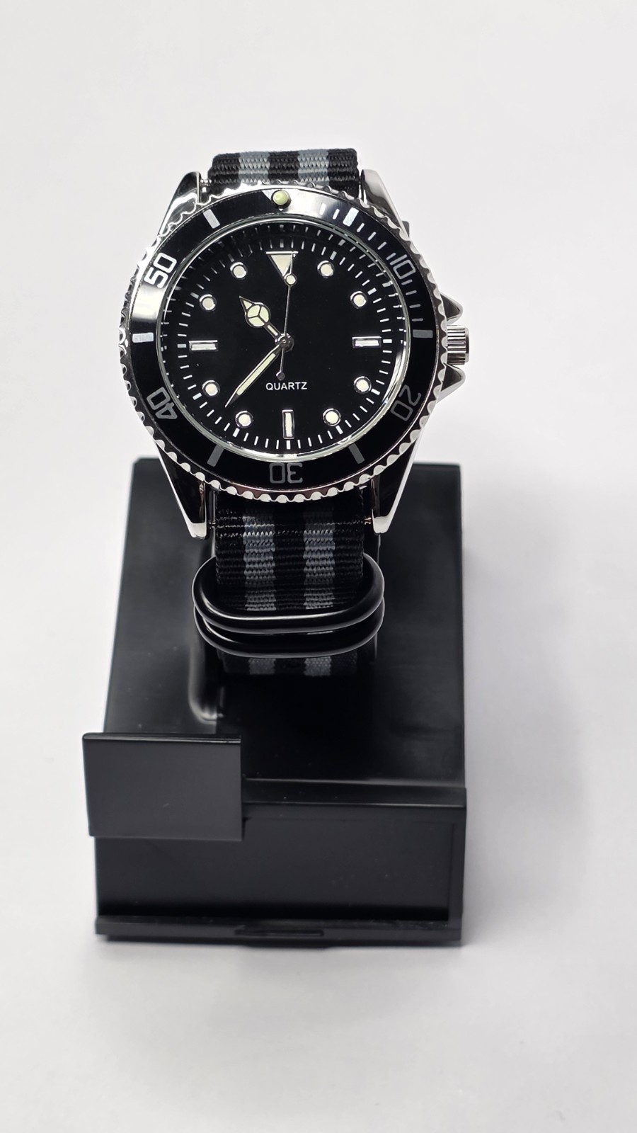 WMS Midnight Strata Quartz Dive Style watch