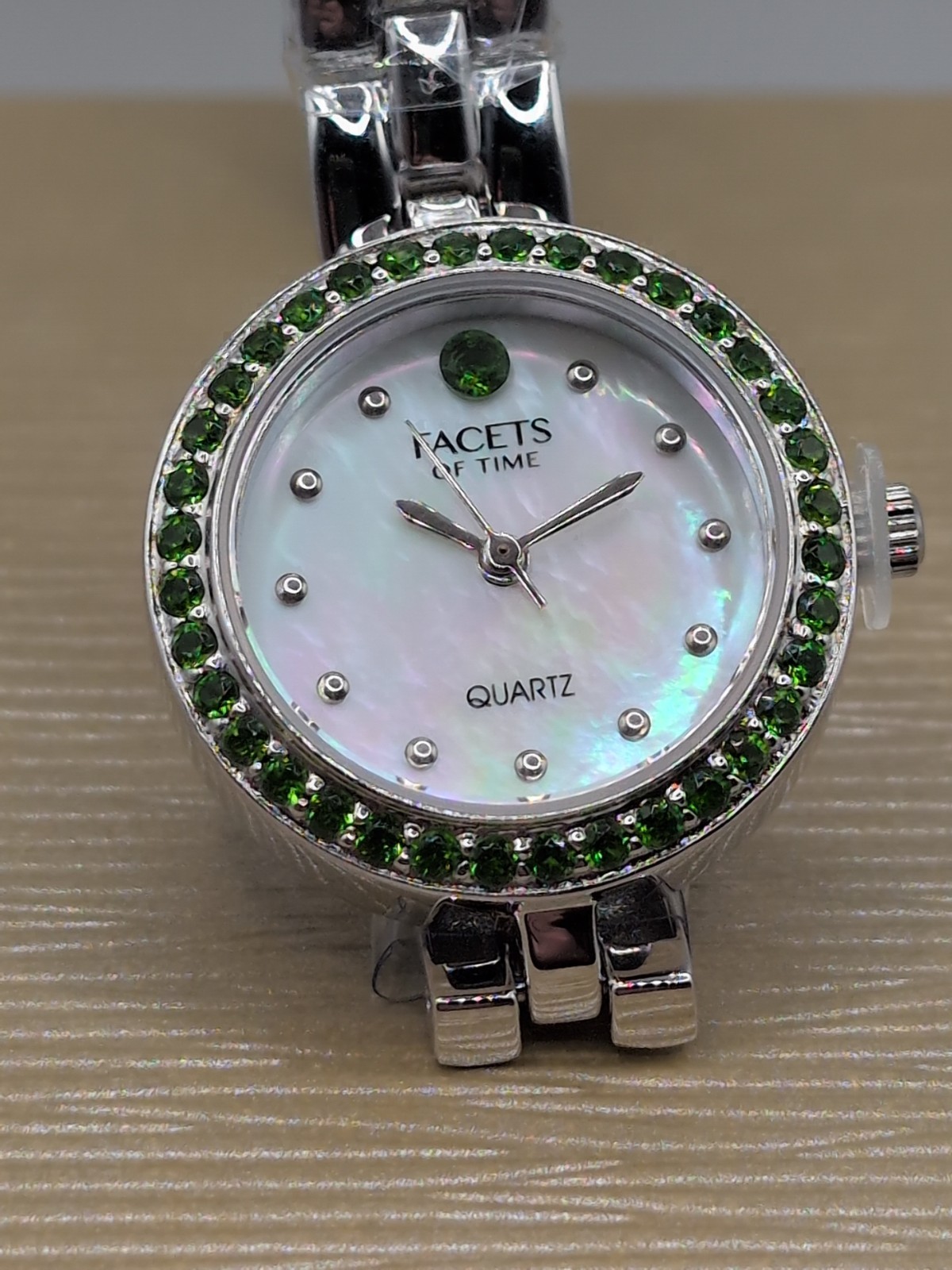 JTV “FACETS OF TIME” CHROME DIOPSIDE MOTHER OF PEARL STERLING SILVER TIME PIECE