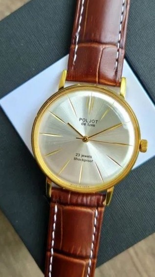 Vintage Poljot De Luxe 23 Jewels USSR Serviced Ultra Slim Mechanical Watch