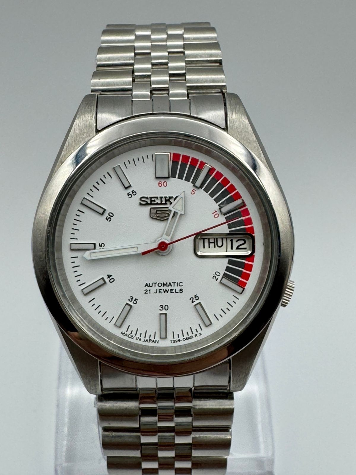 Vintage Seiko 5 Automatic white Racer Dial Wrist Watch For Mens Japan 7s26