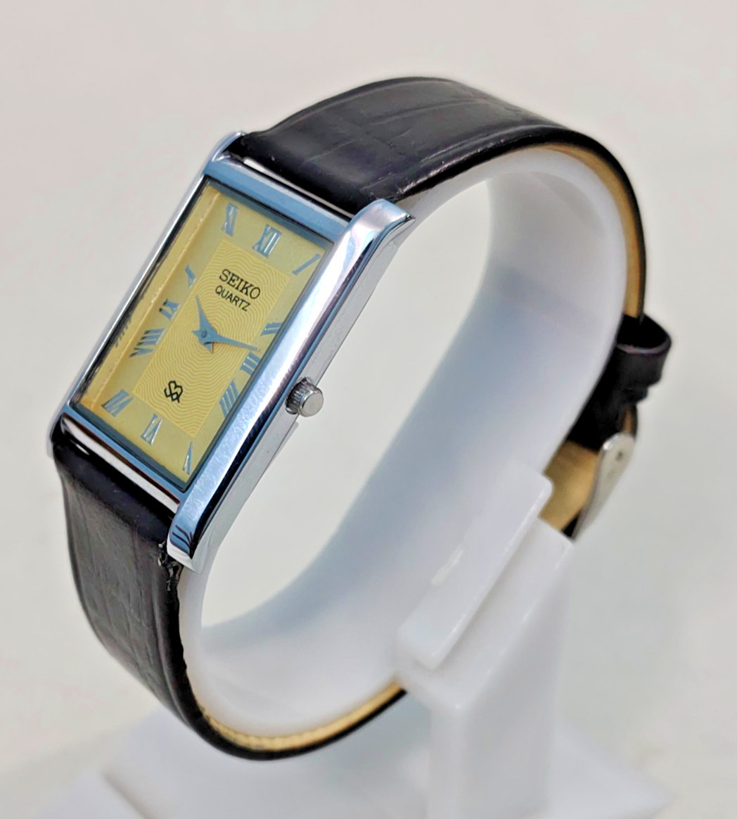 Vintage Style Seiko Slim Men’s Watch Yellow Roman Dial 27mm Wristwatch