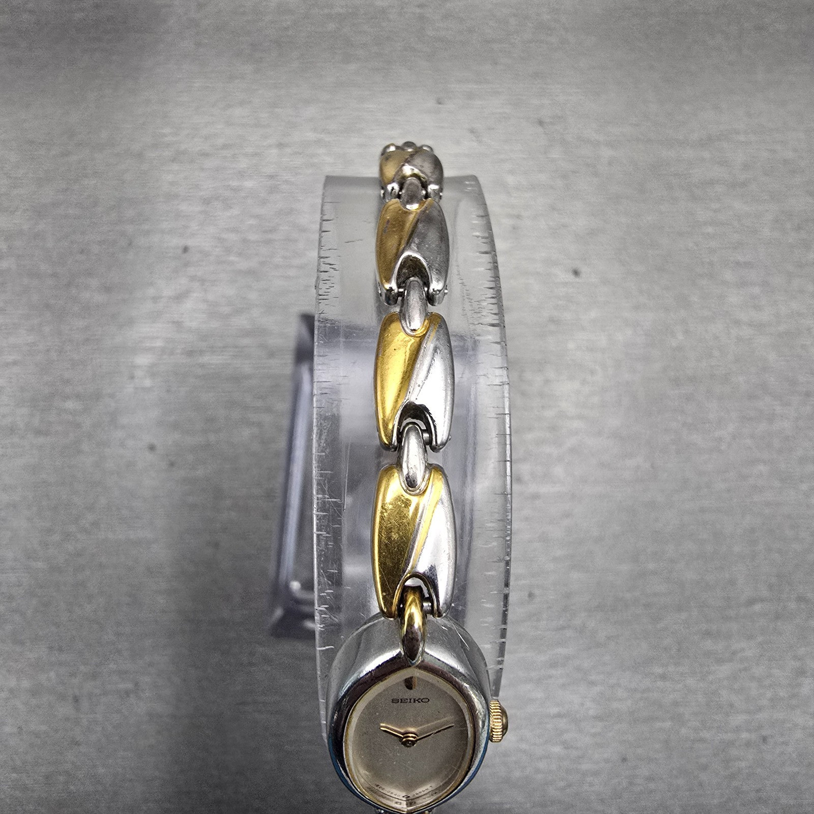 Seiko Watch Women 13mm Silver Dial Two Tone Oval 1E20-5270 New Battery Vintage