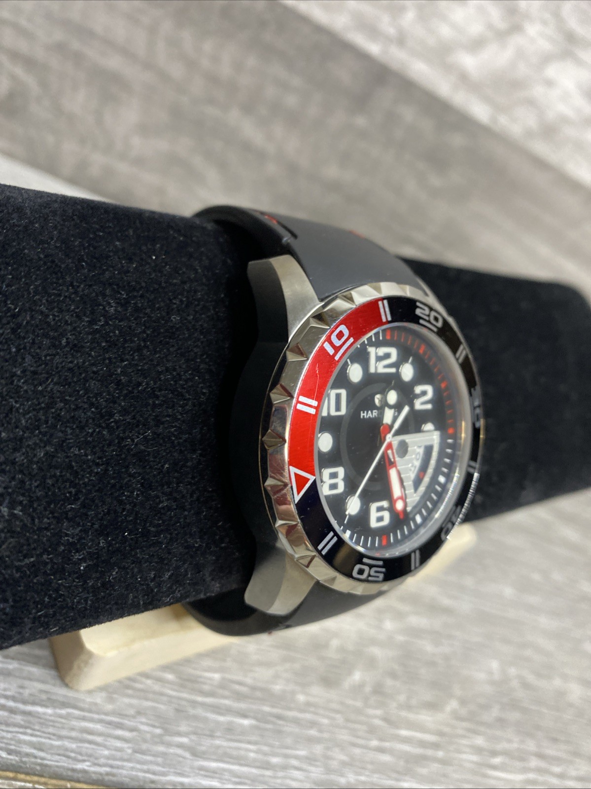 Men’s Harding HA06 Black Red Dive-Style Watch Black Dial 50mm Rubber Strap