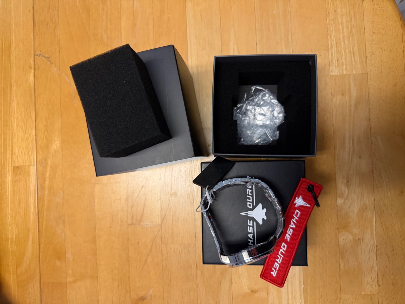 Chase Durer CDW-0094 Men’s Watch 45mm Steel Army Green Carbon Fiber Dial New!