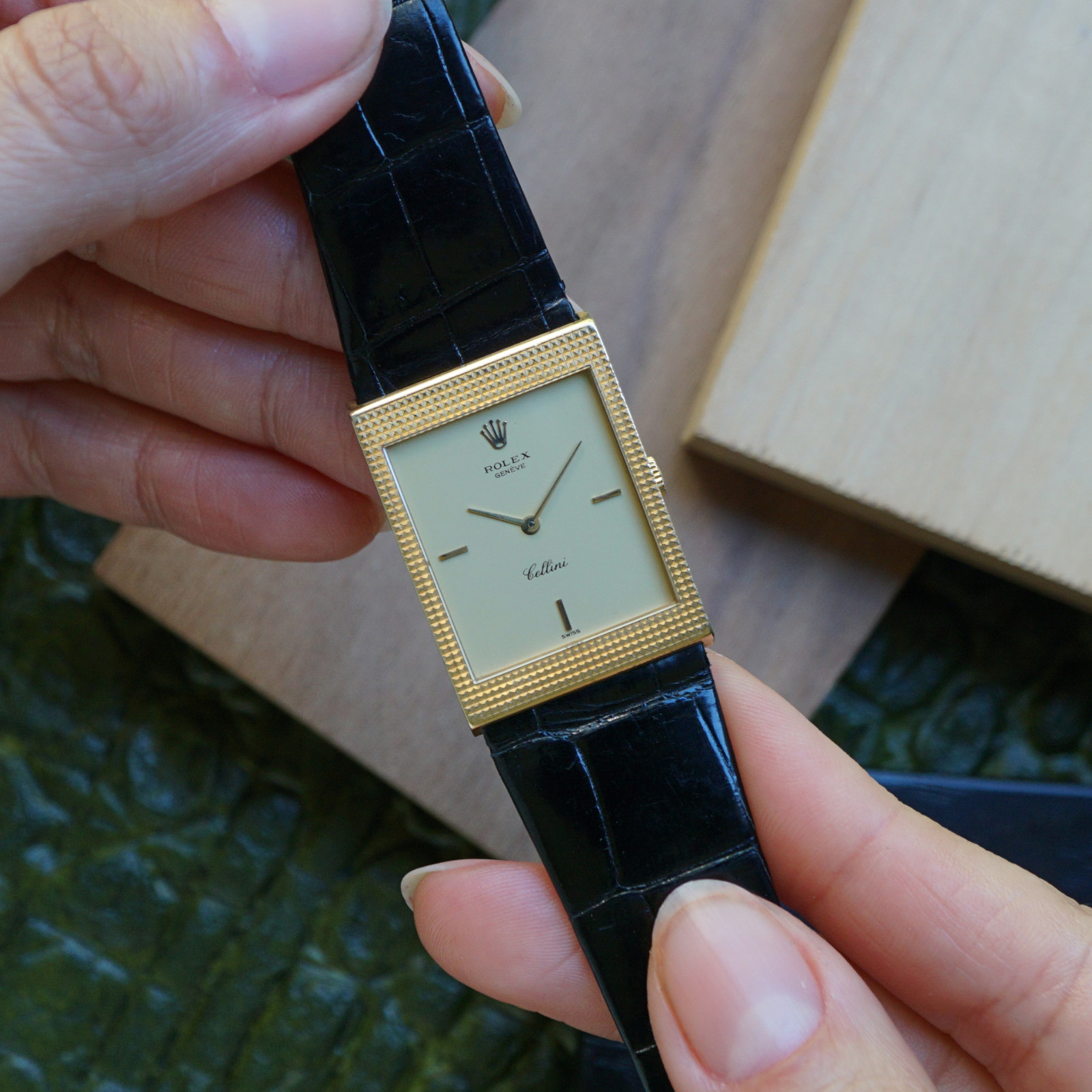 Rolex Cellini Ref. 4127 Hobnail 18k White Gold Manual Wind 1976