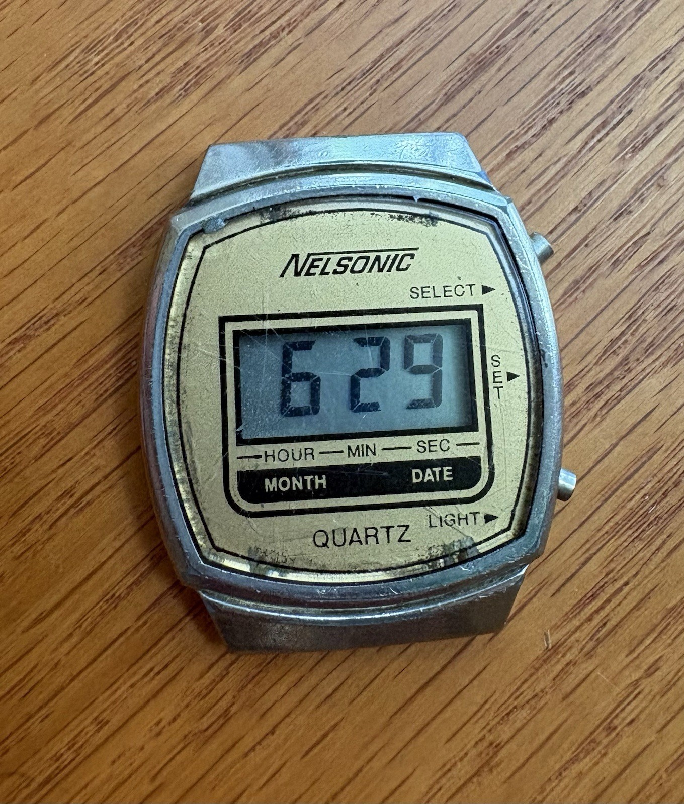 Nelsonic Digital watch. 1970s retro digital LCD. Runs but light doesn’t work.