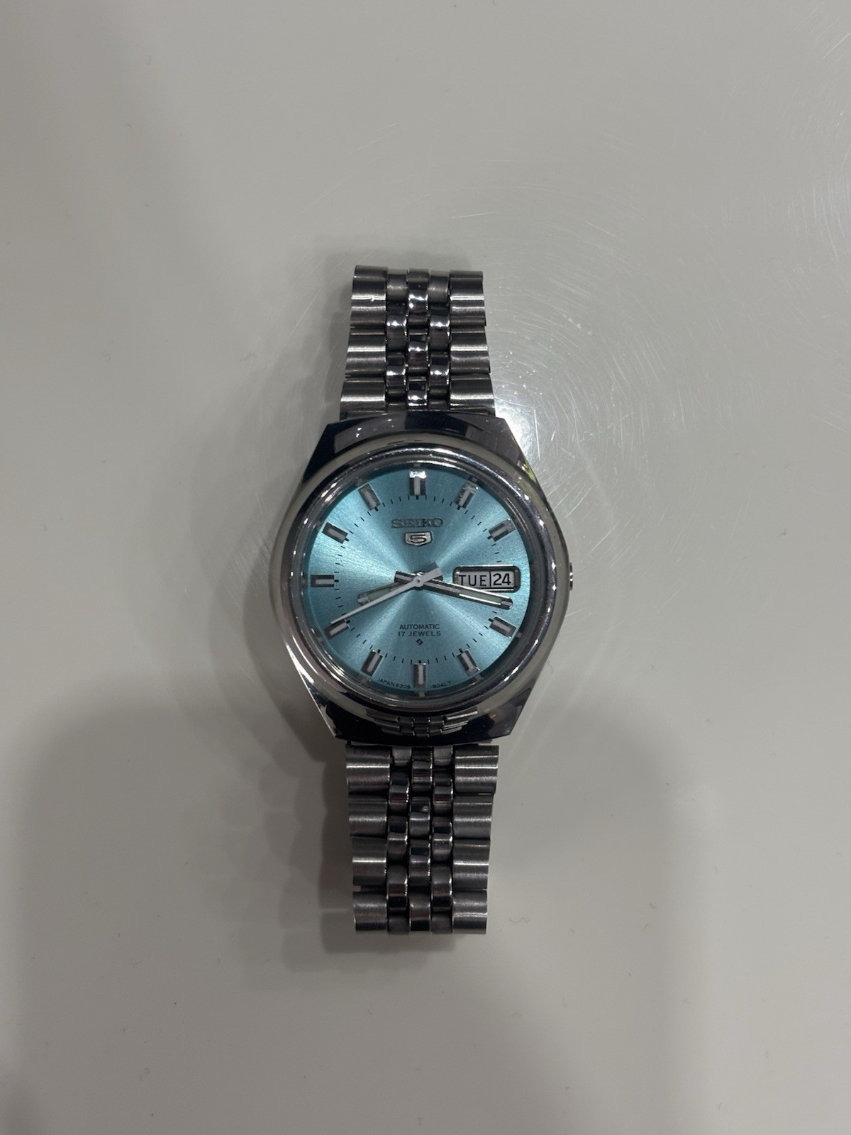 Seiko 5 Watch, Tiffany Blue Dial, Jubilee Bracelet, Smooth Bezel,6309 Movement.
