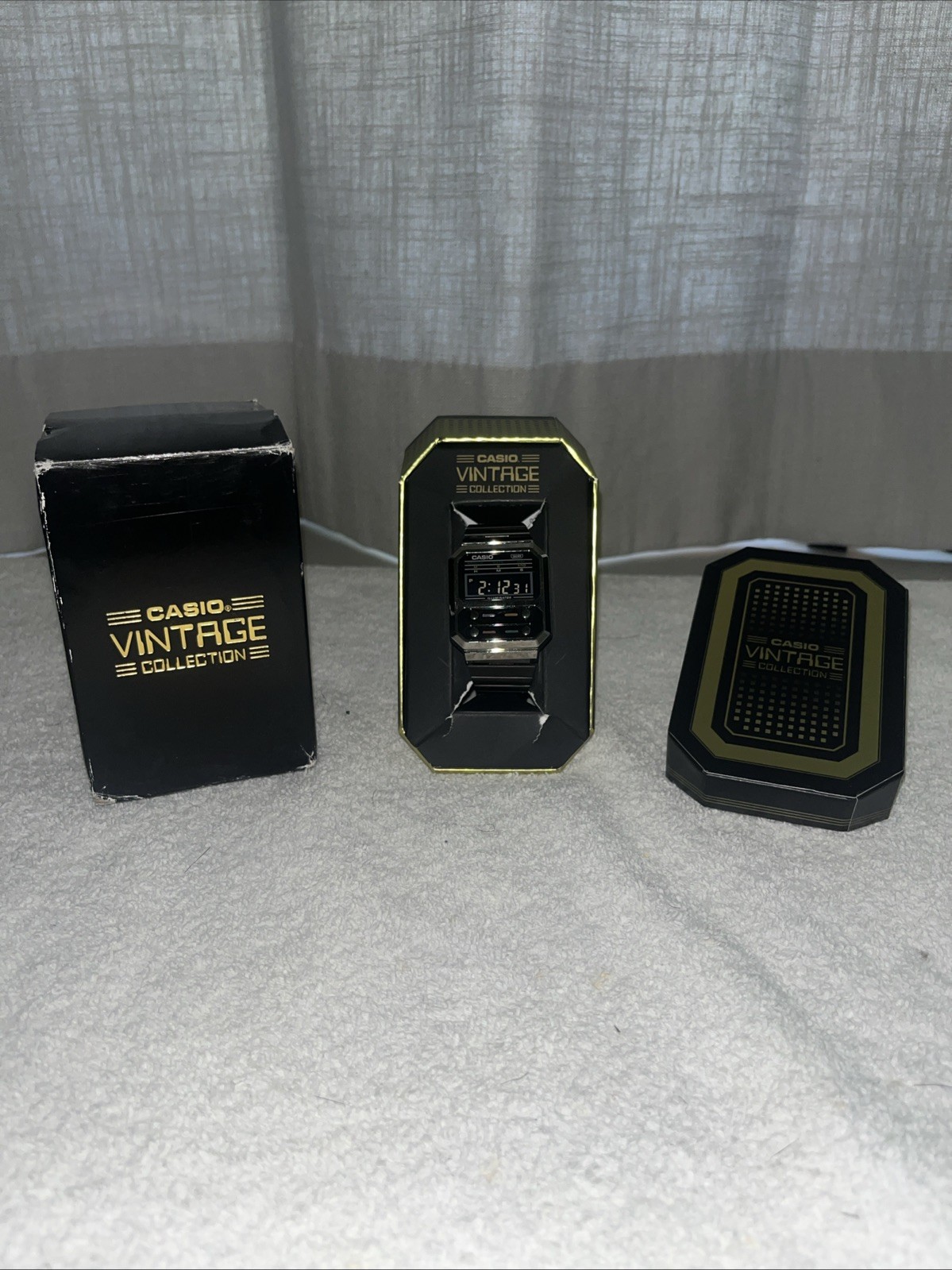 Casio A100WEGG-1A2 Digital Watch Black Gold Stainless Steel Retro Vintage Men’s