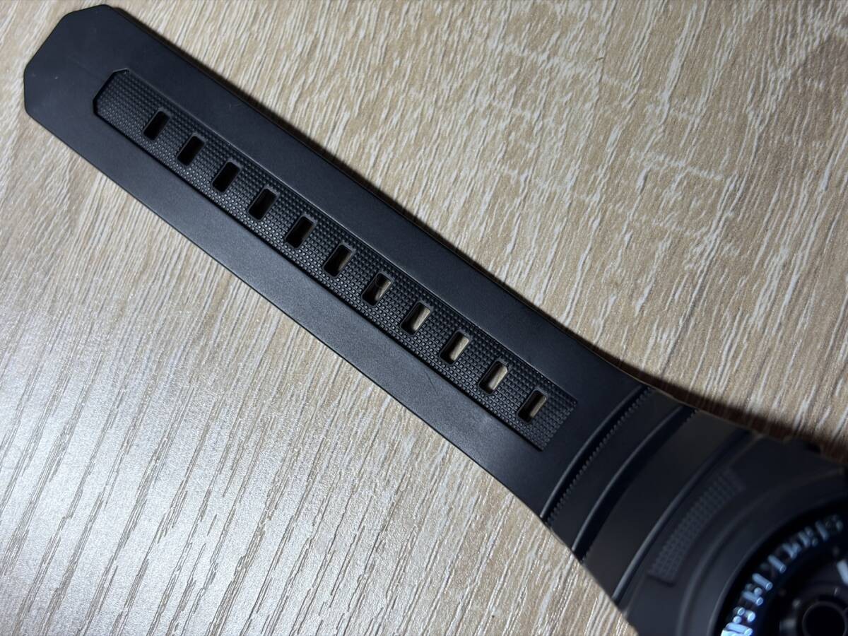 Extremely beautiful item! Shipping 290 yen~ Casio G-Shock AWG-M100A-1AJF Radio
