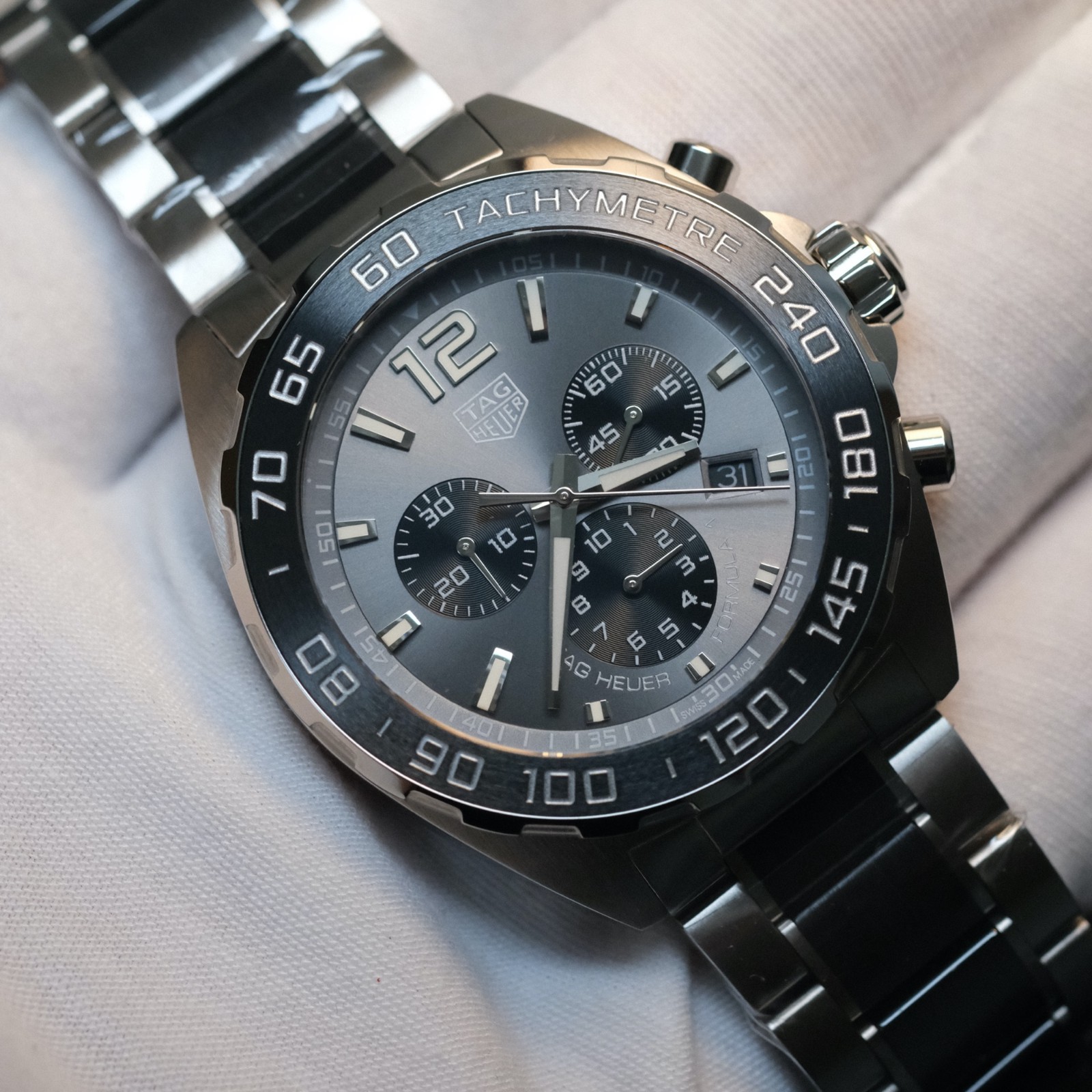 Authentic Unworn FULL SET TAG Heuer Formula 1 Quartz Chronograph CAZ1011.BA0843
