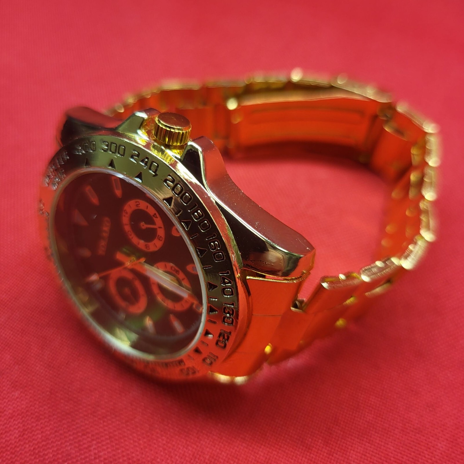 Yolako Watch Luxury Mens Green Gold Metal Round Pointer Quartz Watch Fancy