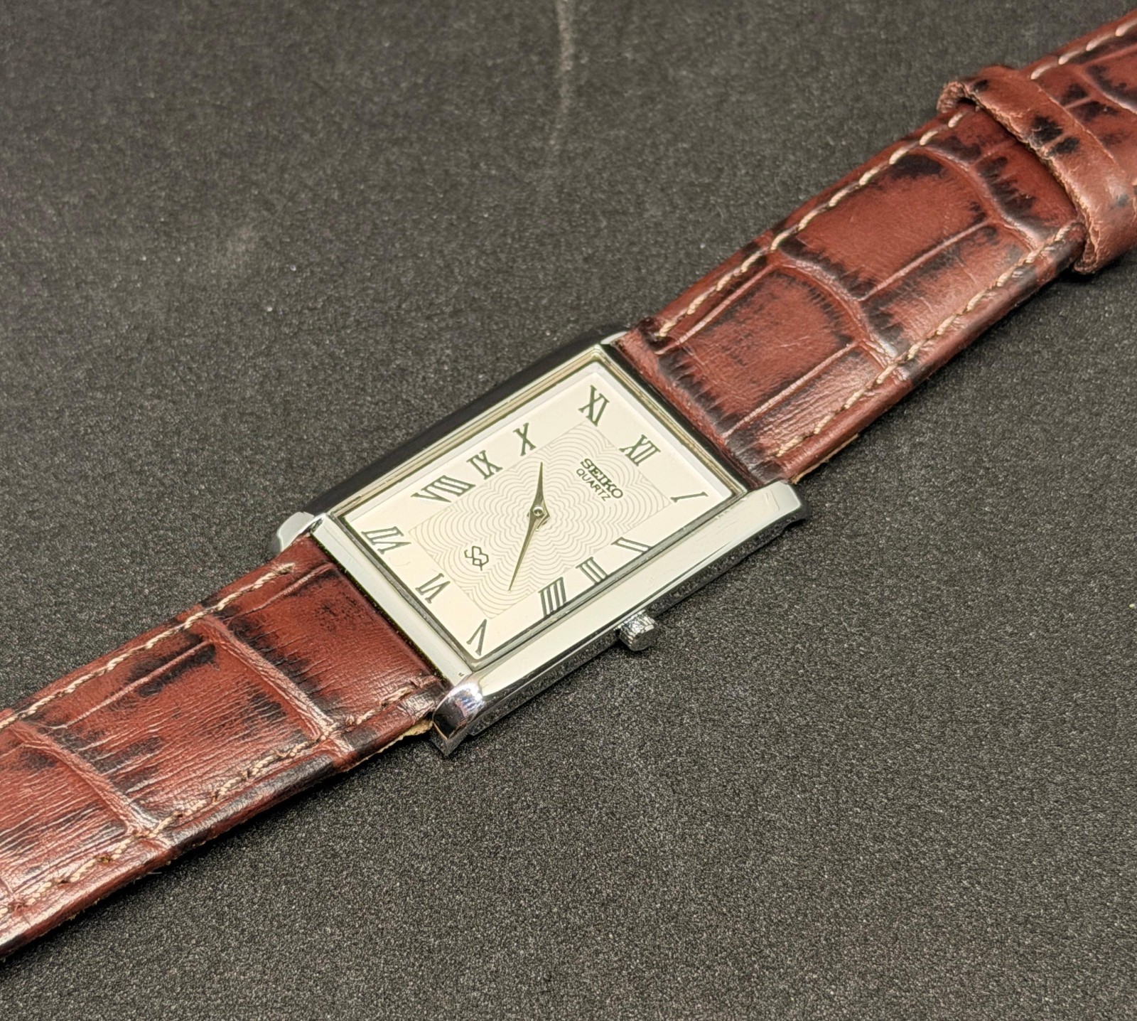 Vintage Rare Seiko Slim Quartz Men’s Wrist Watch With Free DDP Shipping