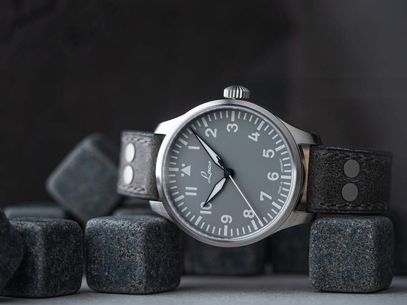 Augsburg Grau 39 Automatic / Leather Strap Gray Dial Wristwatch 862161