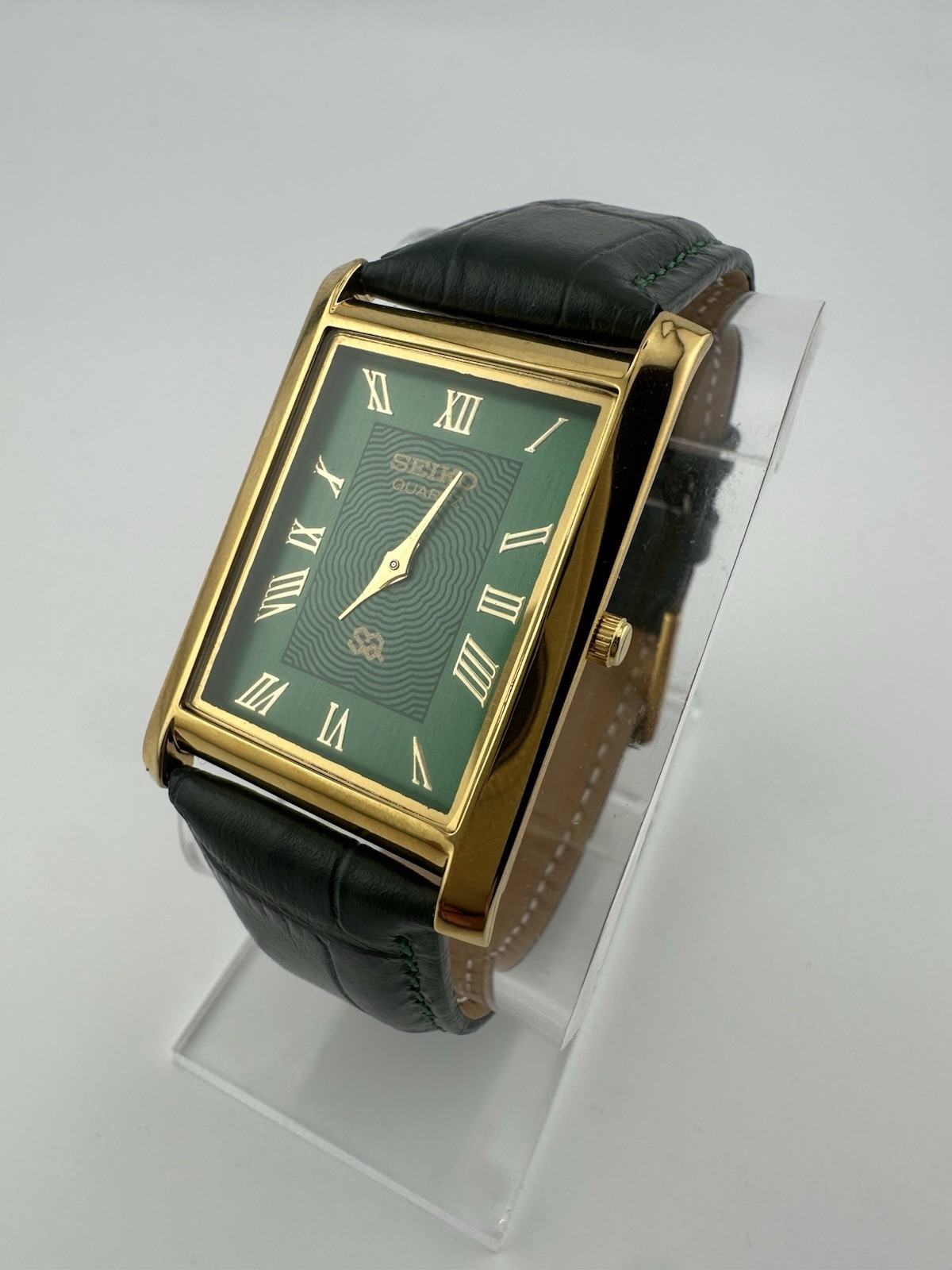 GREEN Vintage Seiko Slim Quartz Men’s Wrist Watch