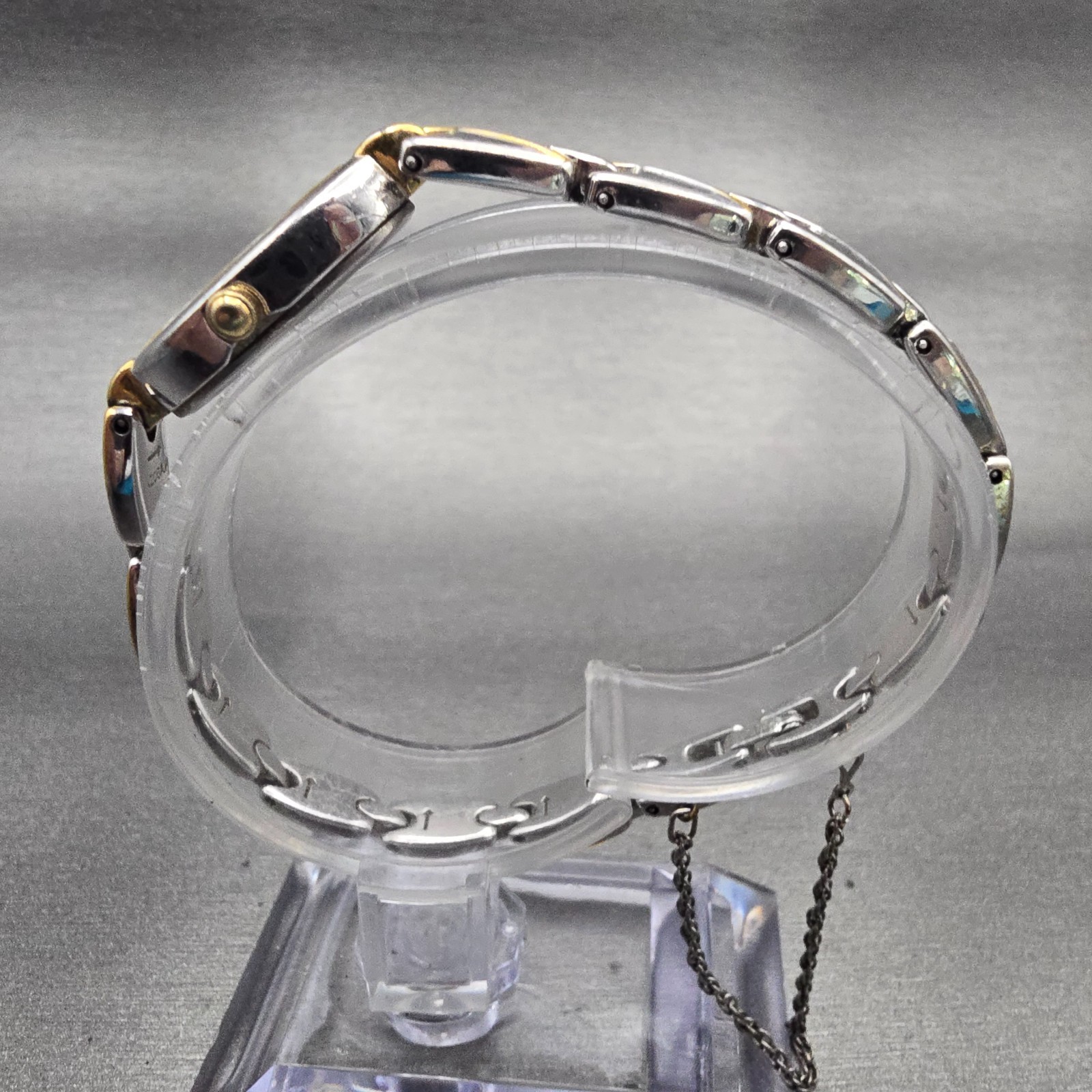 Seiko Watch Women 13mm Silver Dial Two Tone Oval 1E20-5270 New Battery Vintage