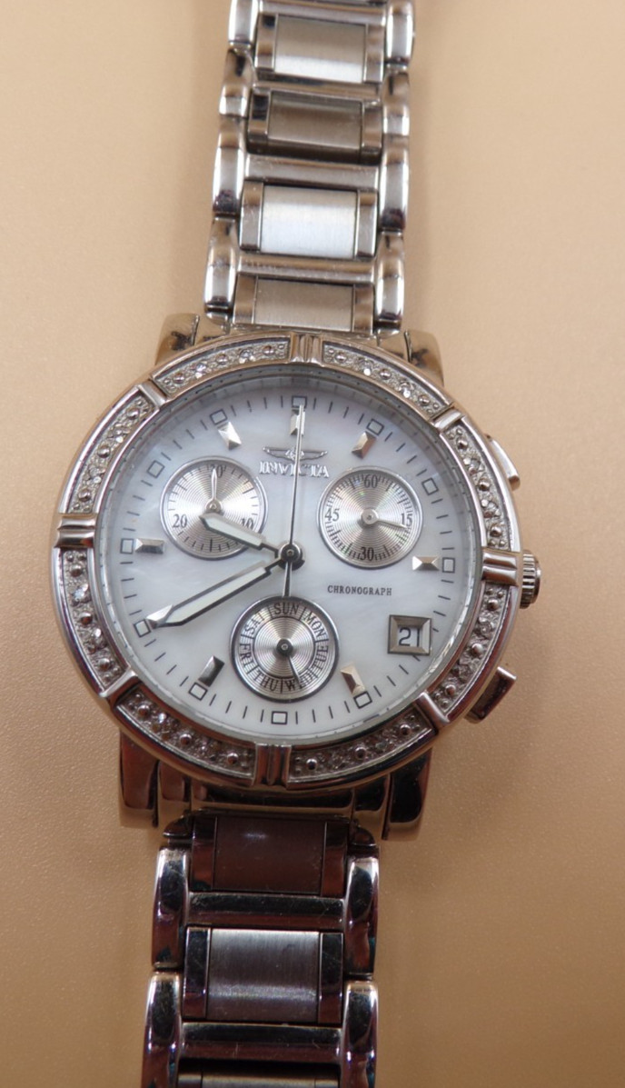 INVICTA CHRONOGRAPH WATCH MODEL 4718 MOTHER OF PEARL DIAL LADIES’