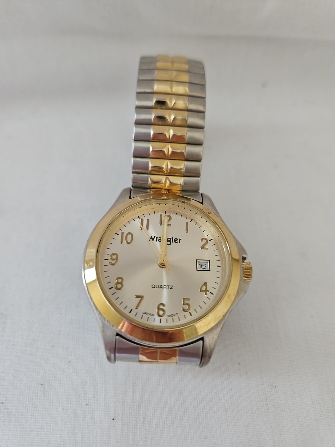 Vintage Various Brands Watch Lot. Selling As Is For Parts Repair. UNTESTED