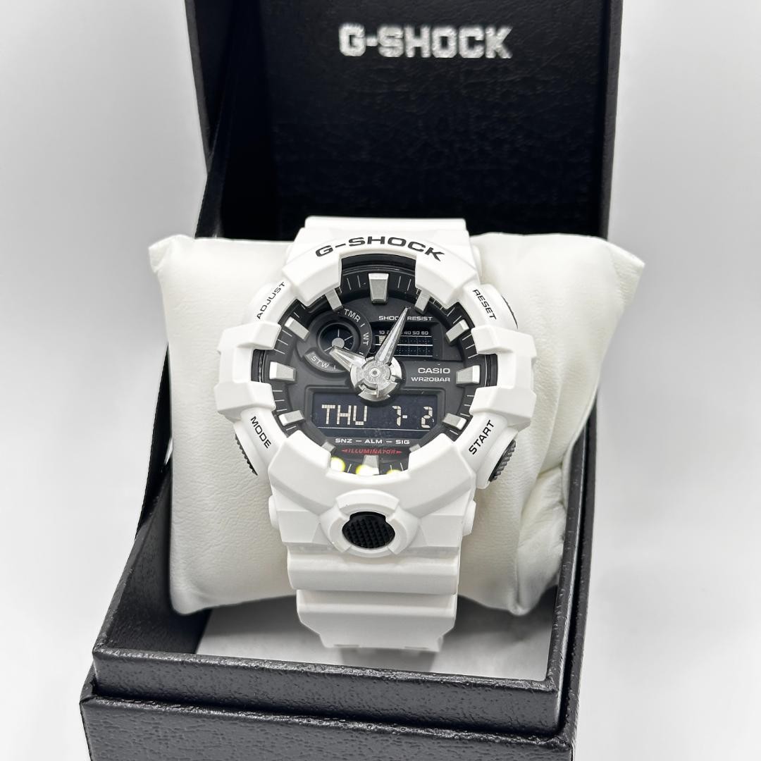 Good Condition Working CASIO G-SHOCK Quartz White Monotone Box Included