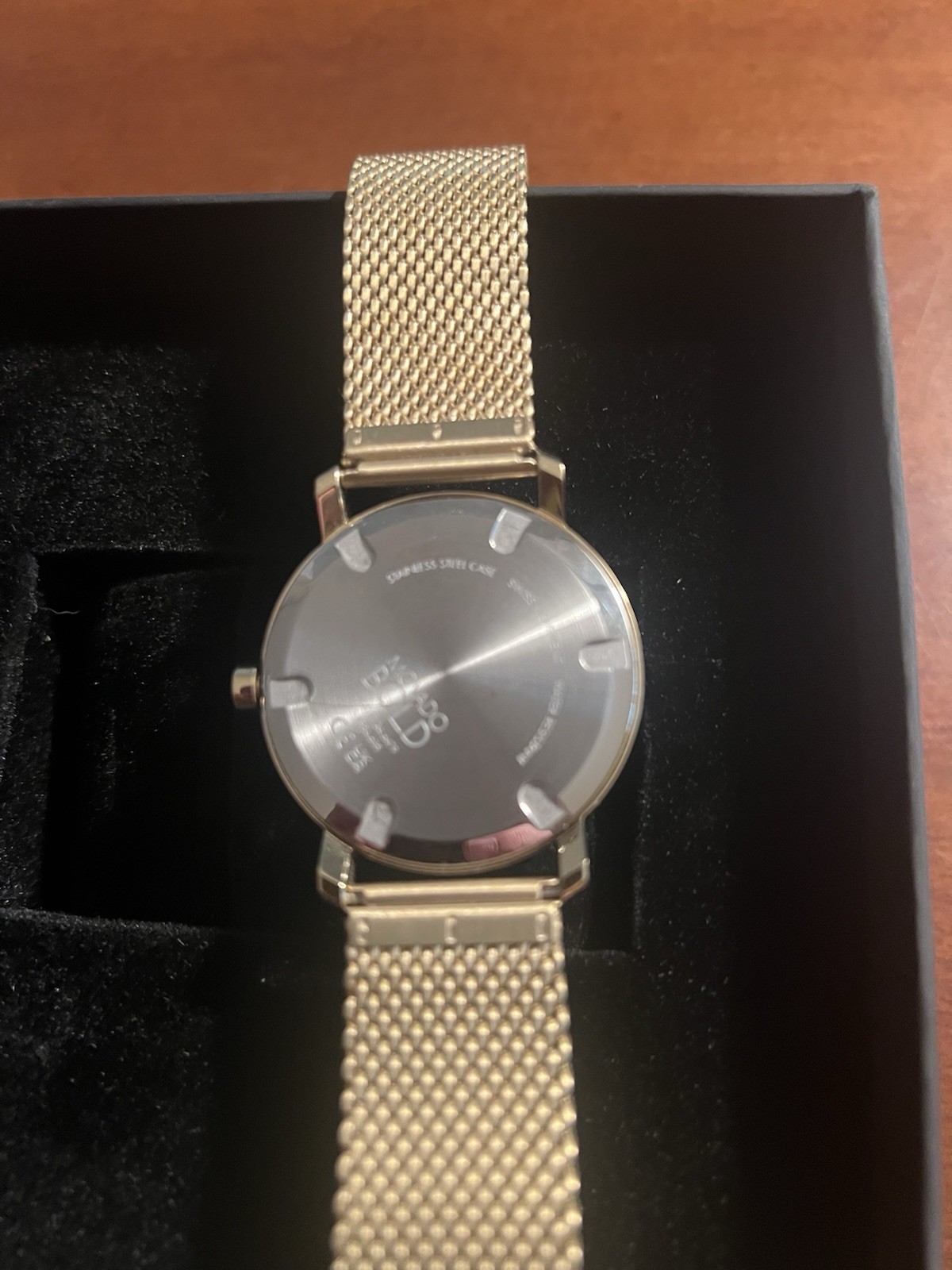 Movado Museum Men’s Quartz Swiss Made 28mm Gold Mesh Band Watch w/ Box