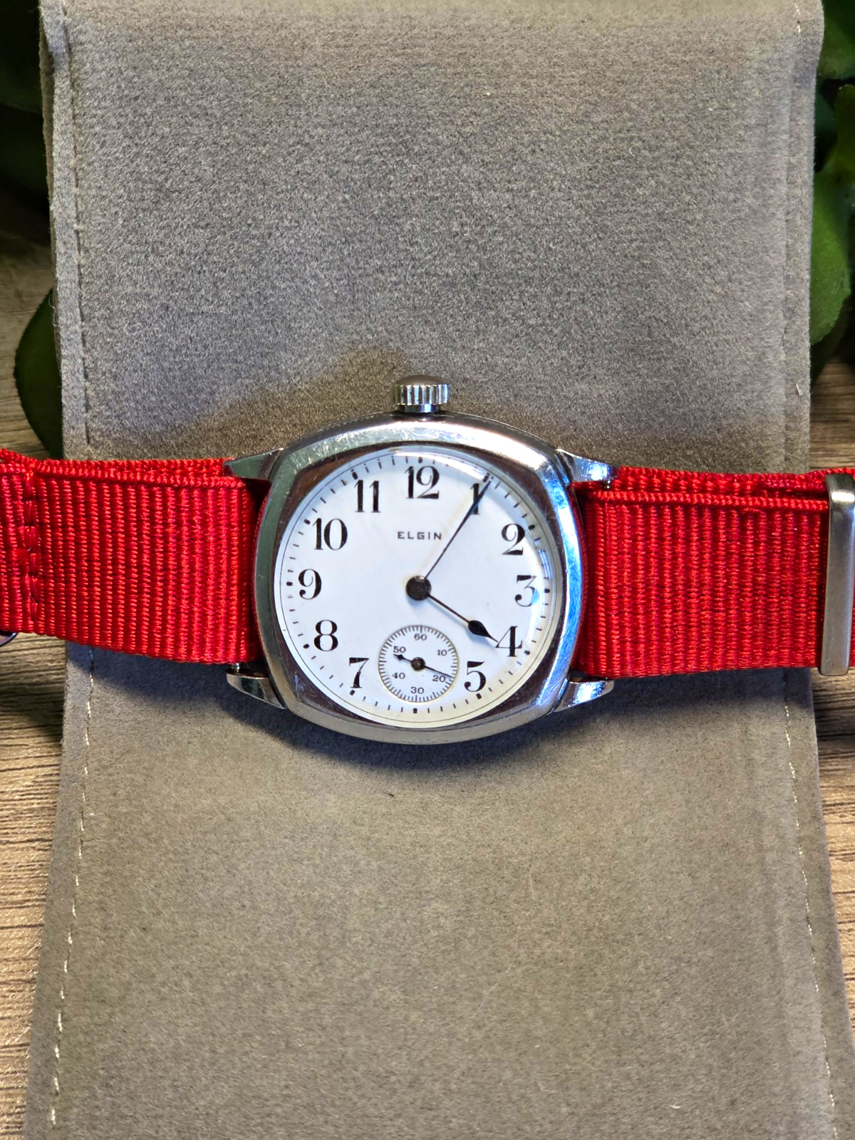 Elgin Vintage Manual Wind Cushion Case White Dial Small Seconds 1918-1925