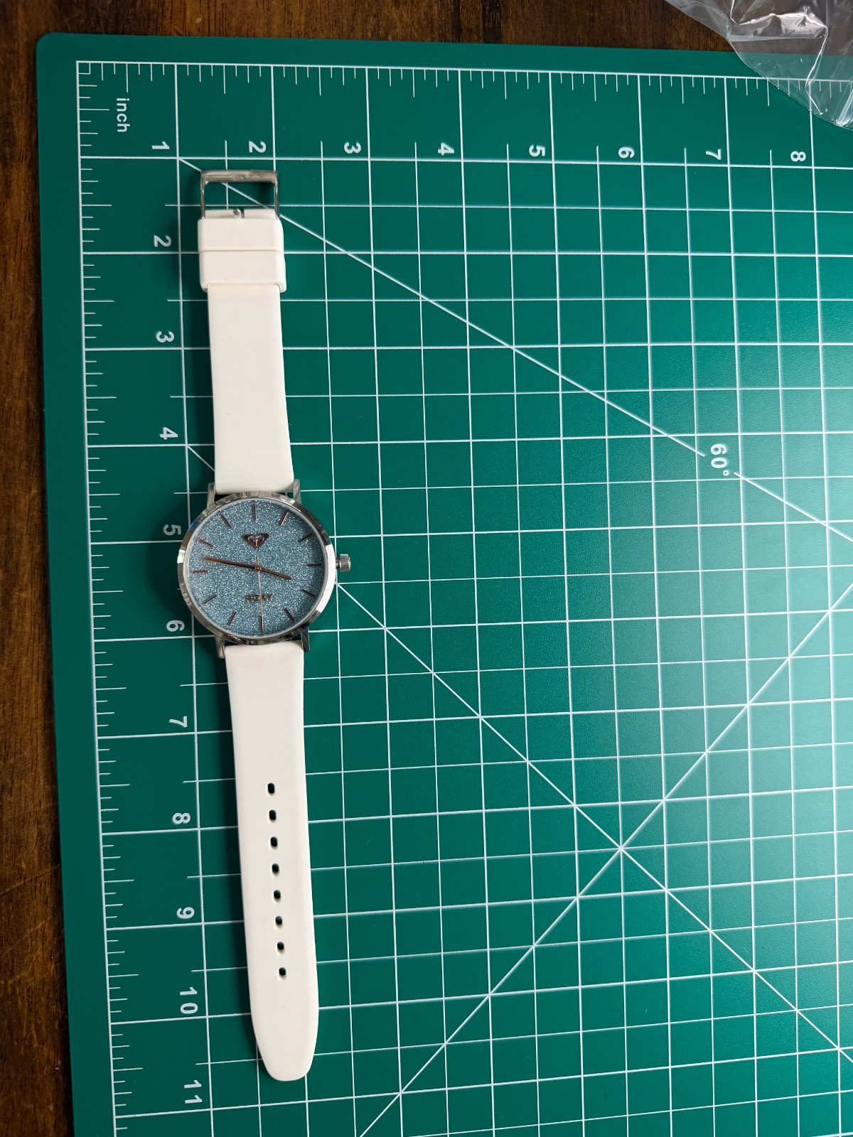 Roxy “The Royal” Watch White Sillicone Band With Blue Glitter Dial – New Battery