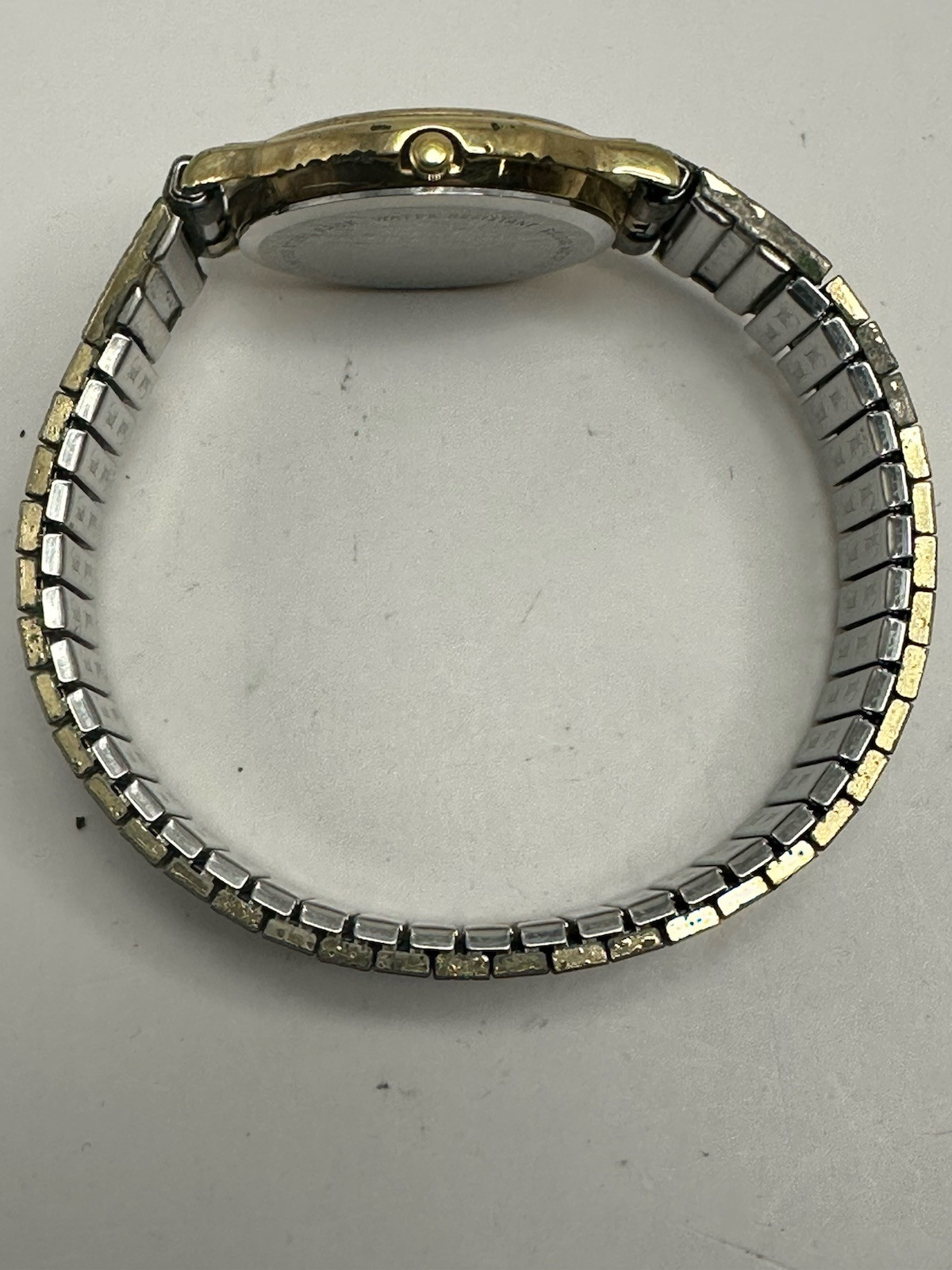 Bulova 92D32 P7 1987 New Battery 31MM 7″ Stretch Band F27