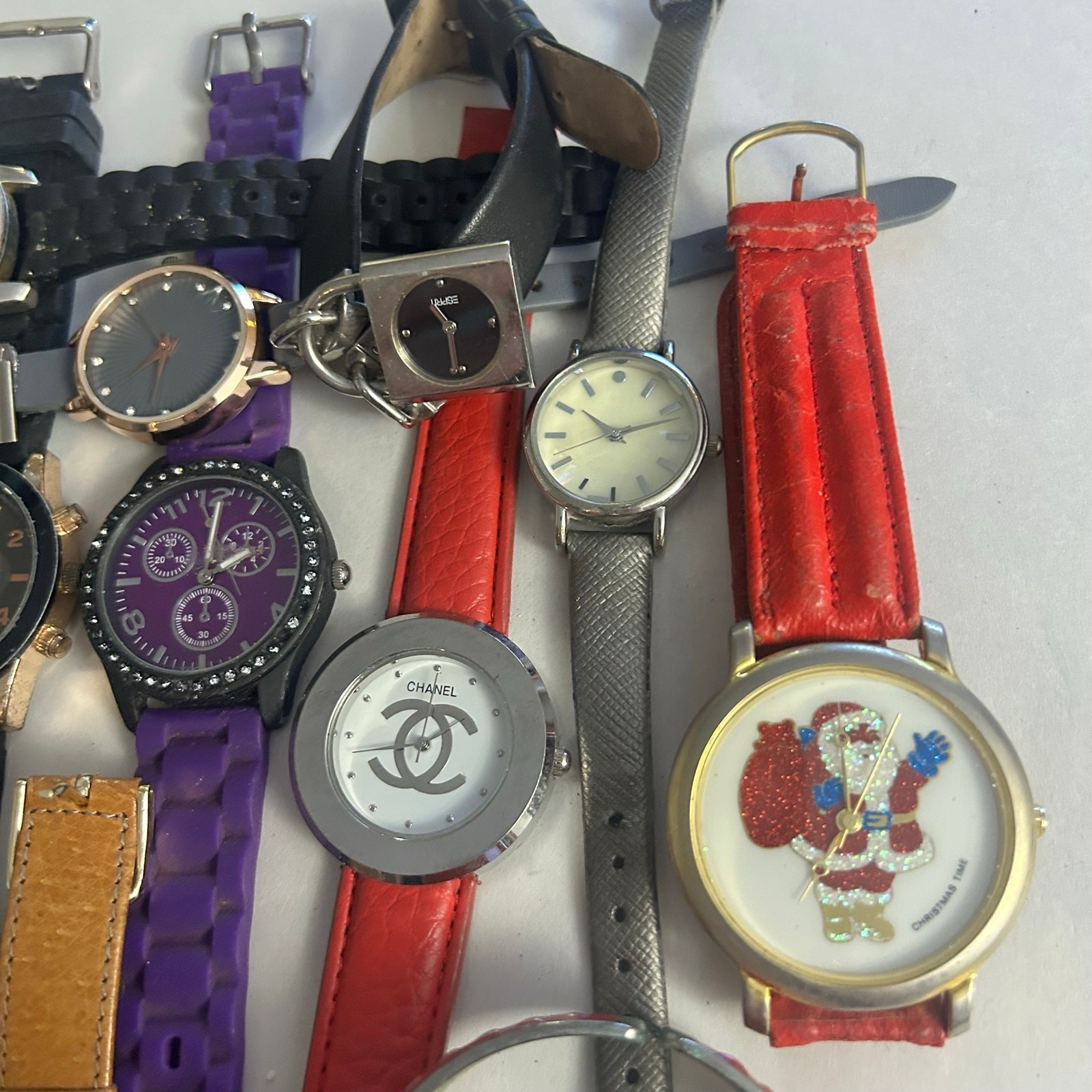 Assorted Watches Used Not Working For Parts Or Pieces lot 15