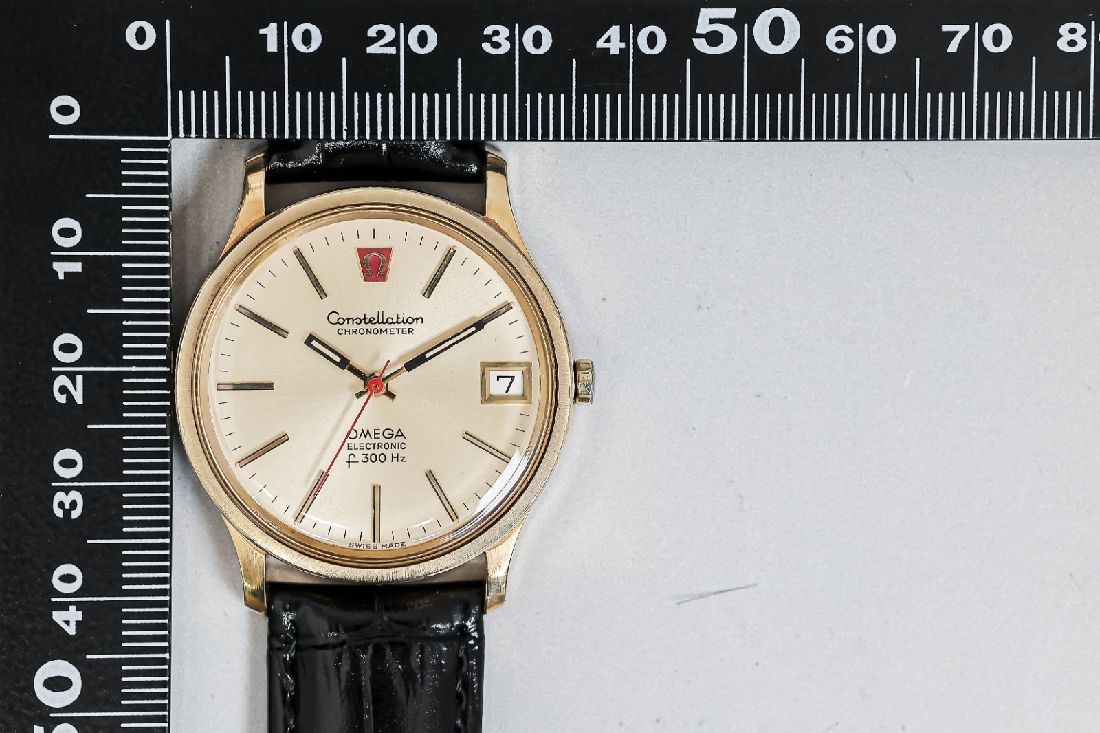 *Vintage 1970s* OMEGA Constellation f300Hz Cal.1250 Qz Chronometer Gold 35mm Men