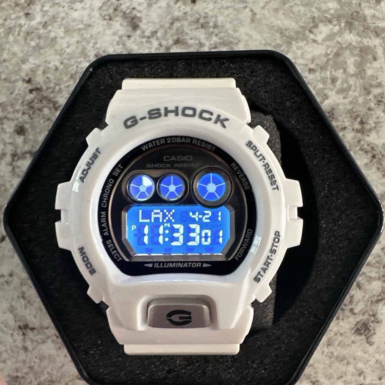 Casio GSHOCK DW6900 White & Silver W/ White Backlight Brand New W/ Box & Papers