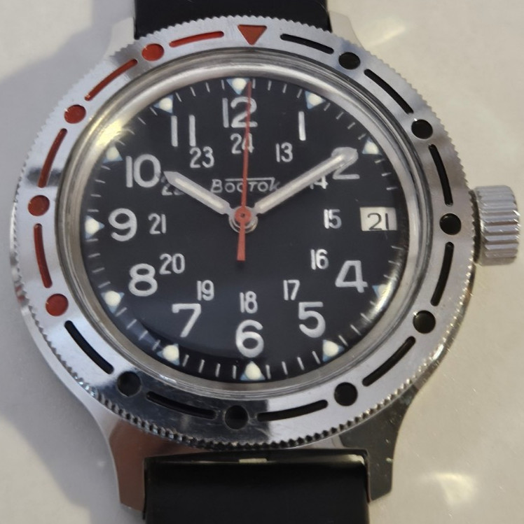 Vintage Men’s “Amphibia” Vostok Automatic 2416 31J USSR 1970 200m Diver Watch