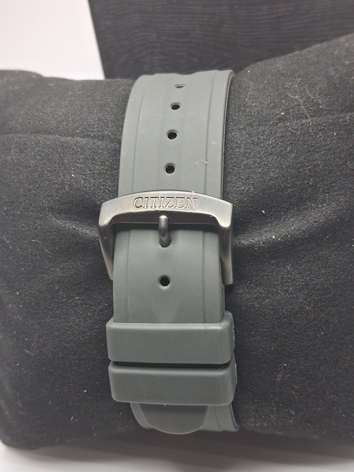 Citizens Eco Drive Men’s Watch With box and booklet rubber silicone