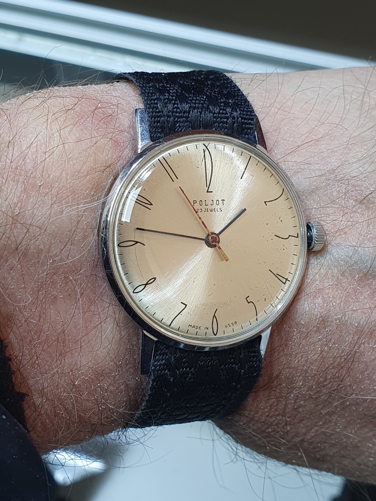 Vintage POLJOT De Luxe 1MChZ Ref.2209 Ultra Slim 23 Jewels USSR Made Watch